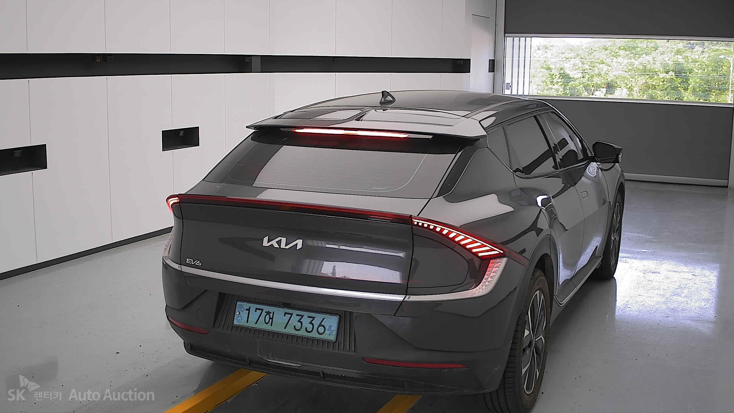 2022 - kia ev6