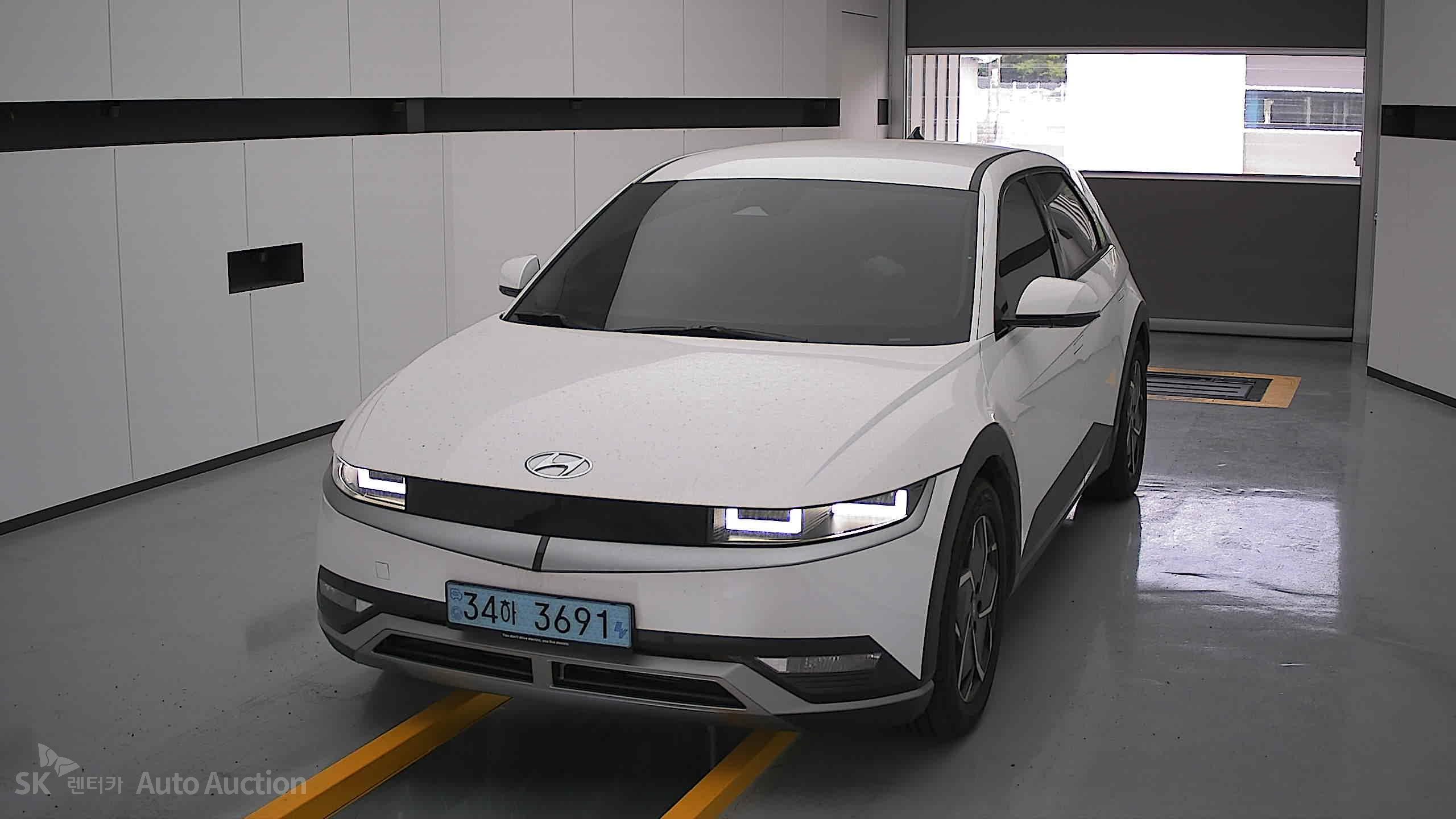 2022 - hyundai ioniq