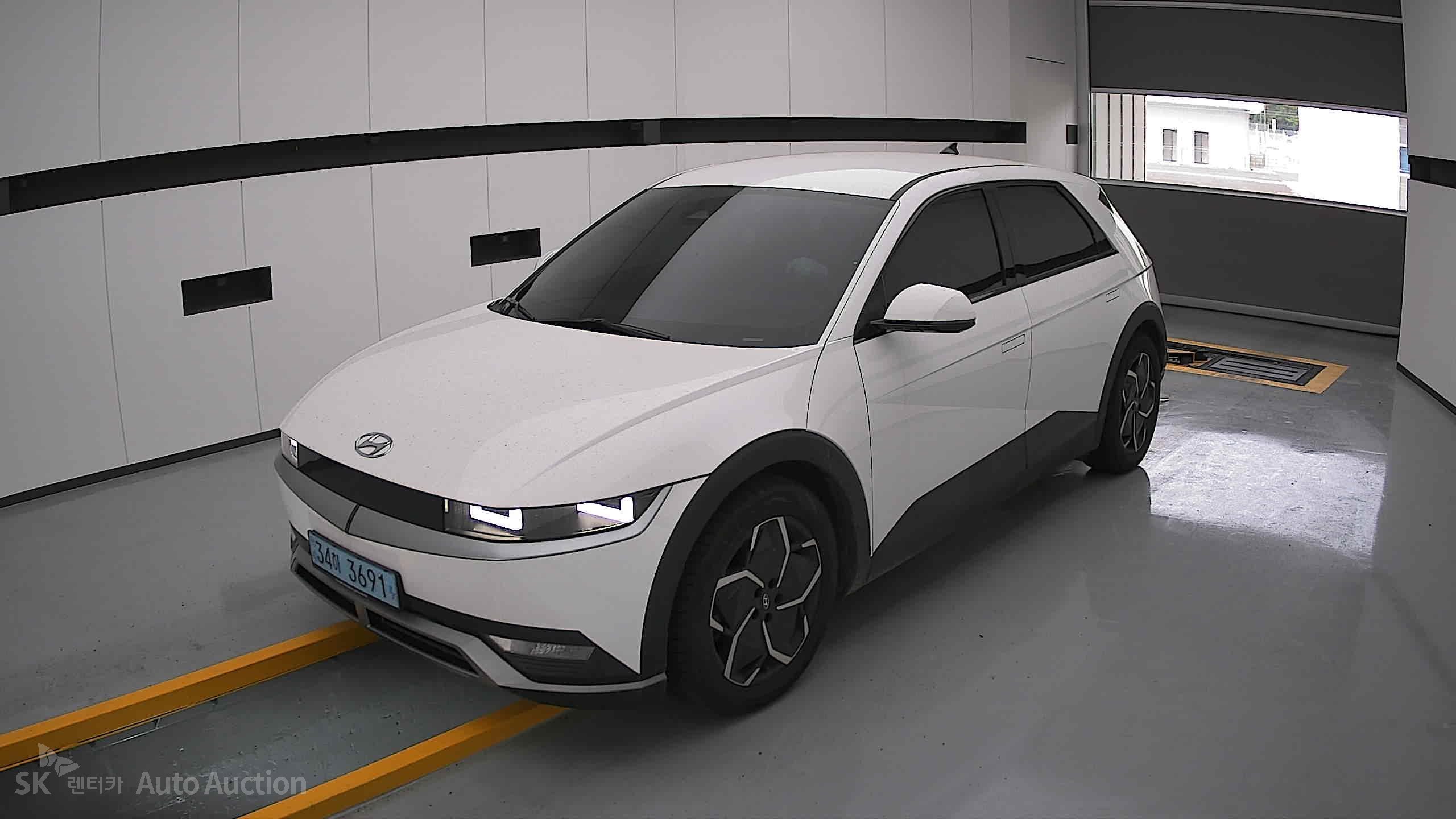 2022 - hyundai ioniq