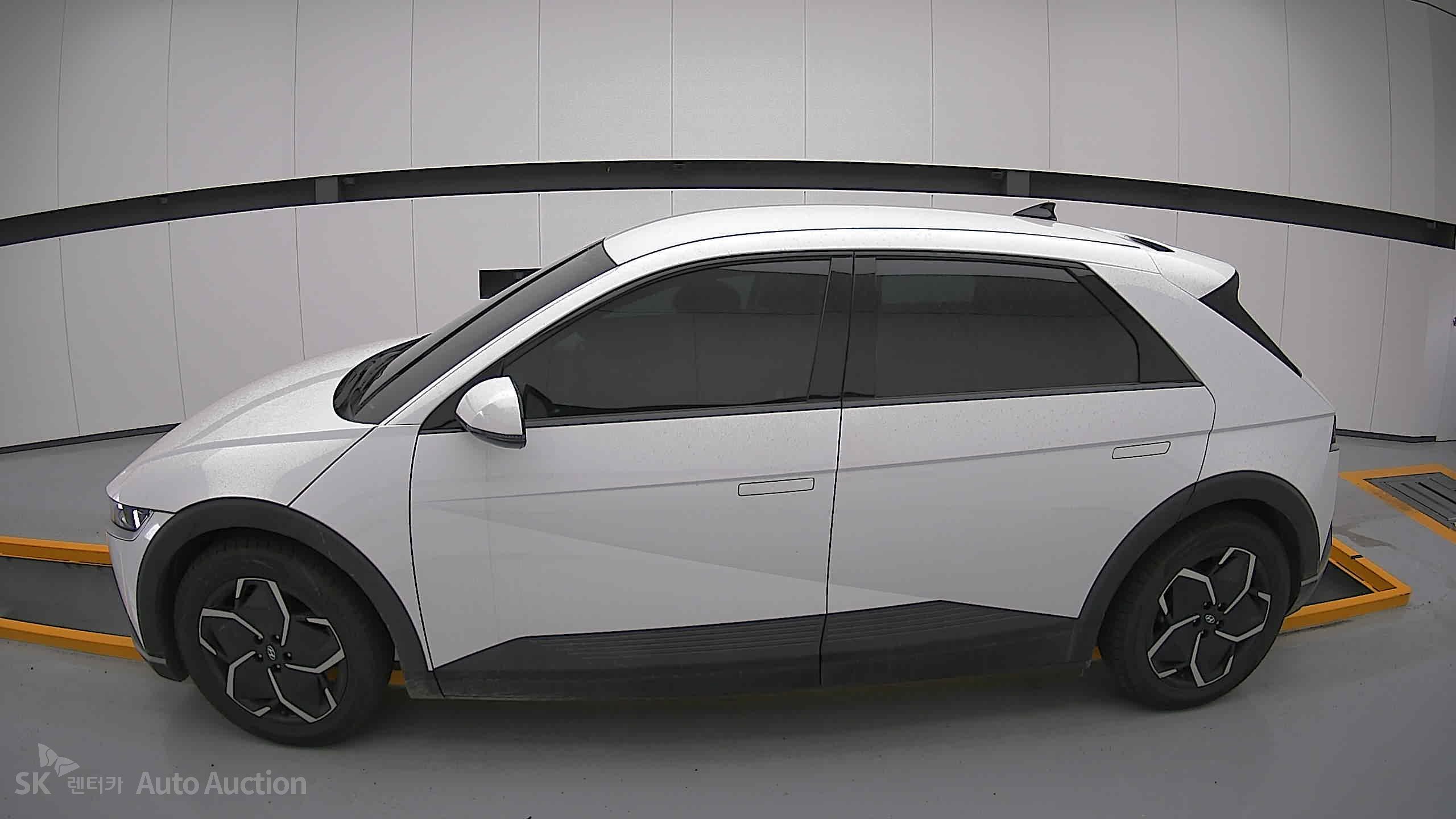 2022 - hyundai ioniq