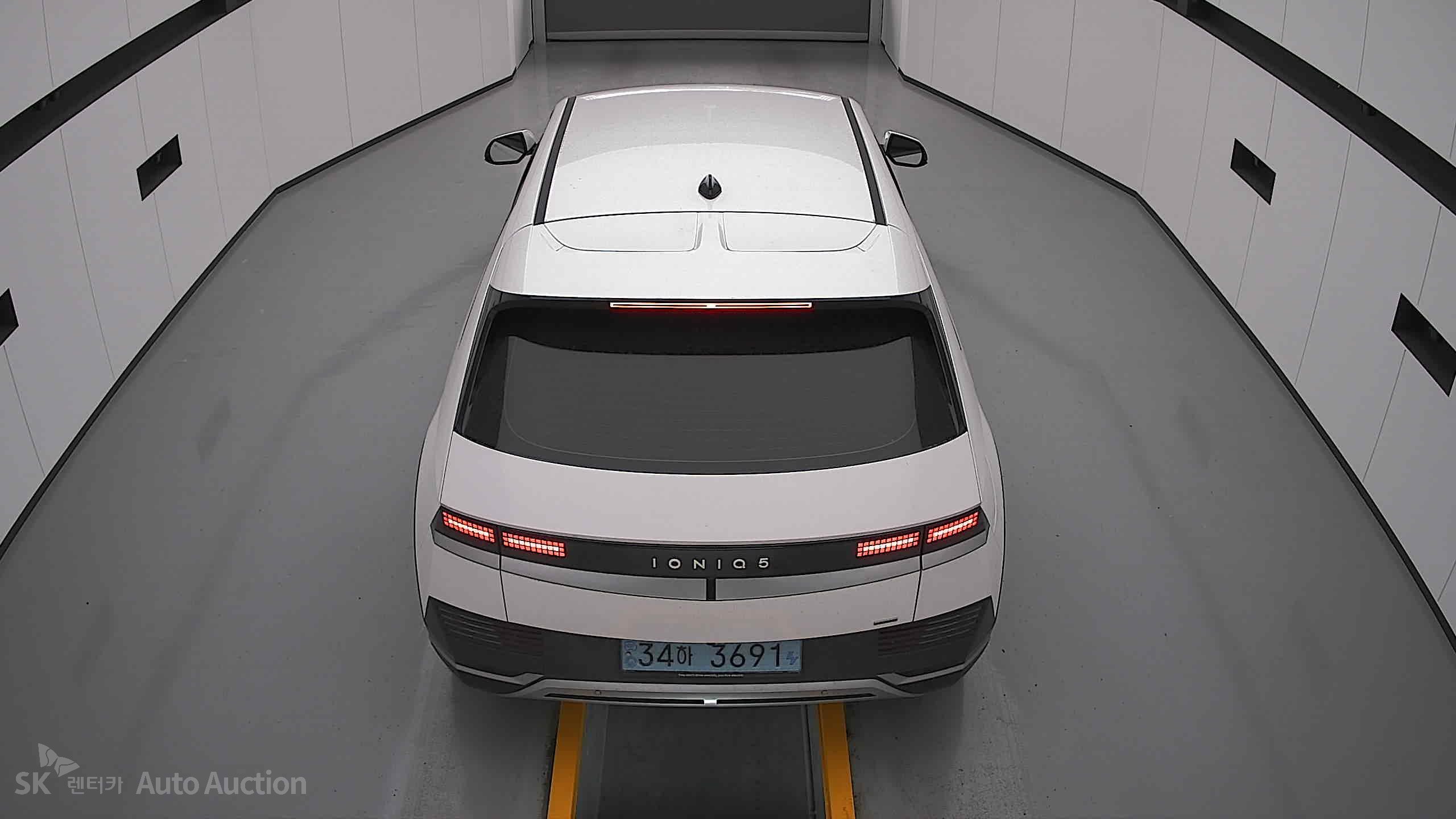 2022 - hyundai ioniq