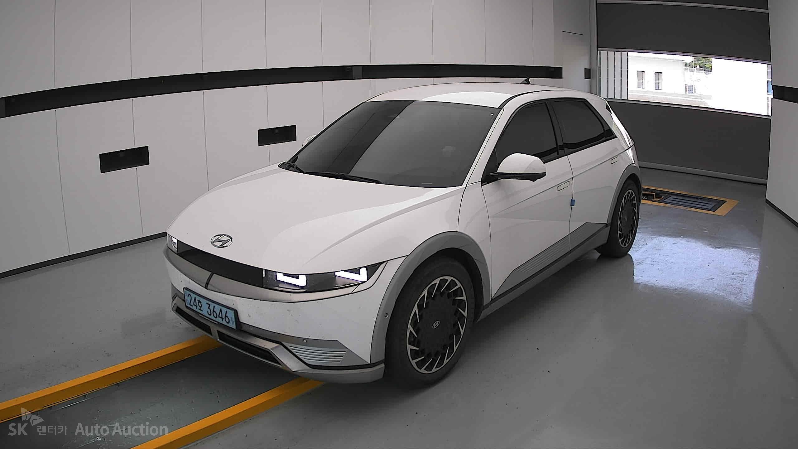 2022 - hyundai ioniq