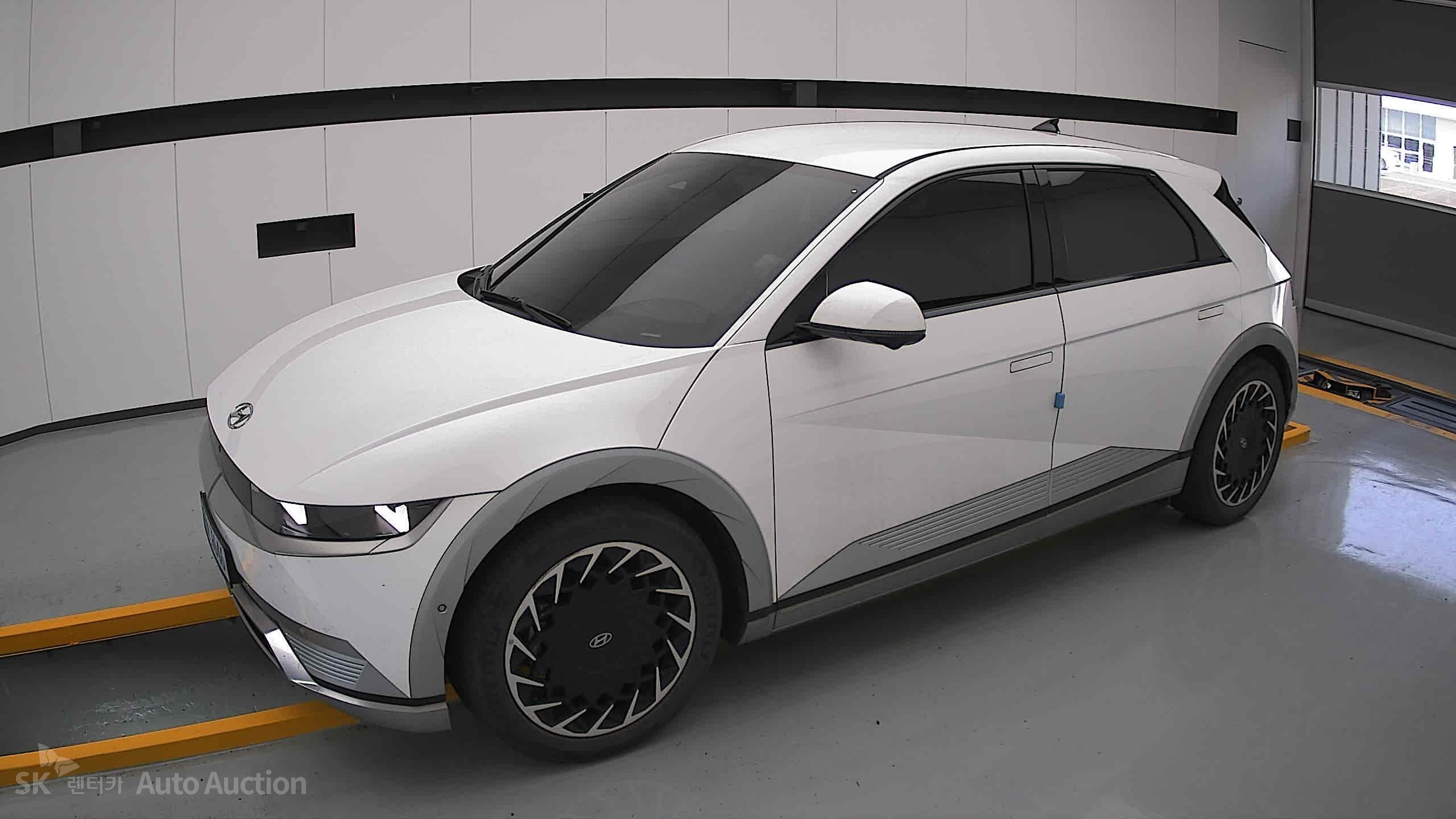 2022 - hyundai ioniq