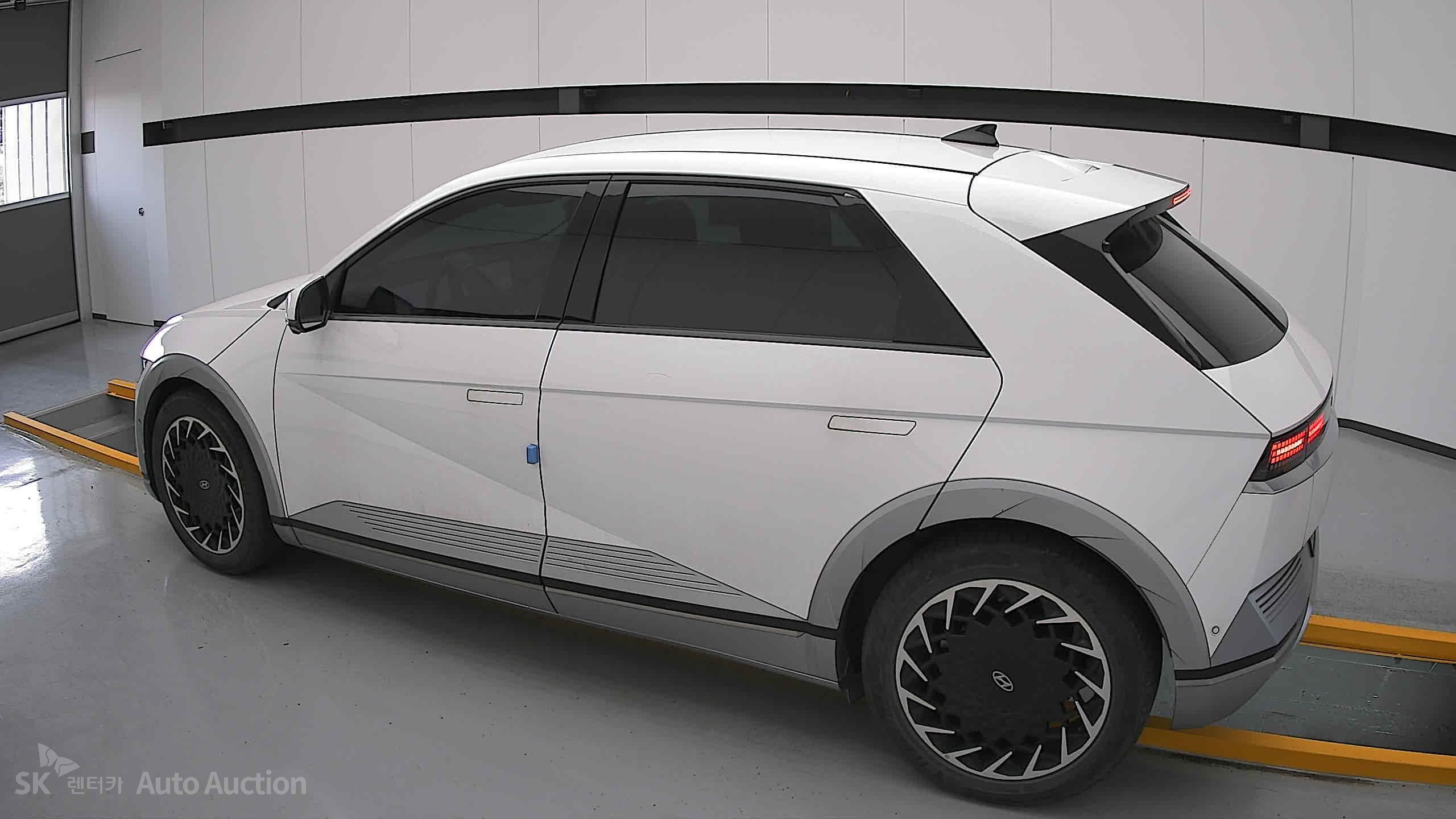 2022 - hyundai ioniq
