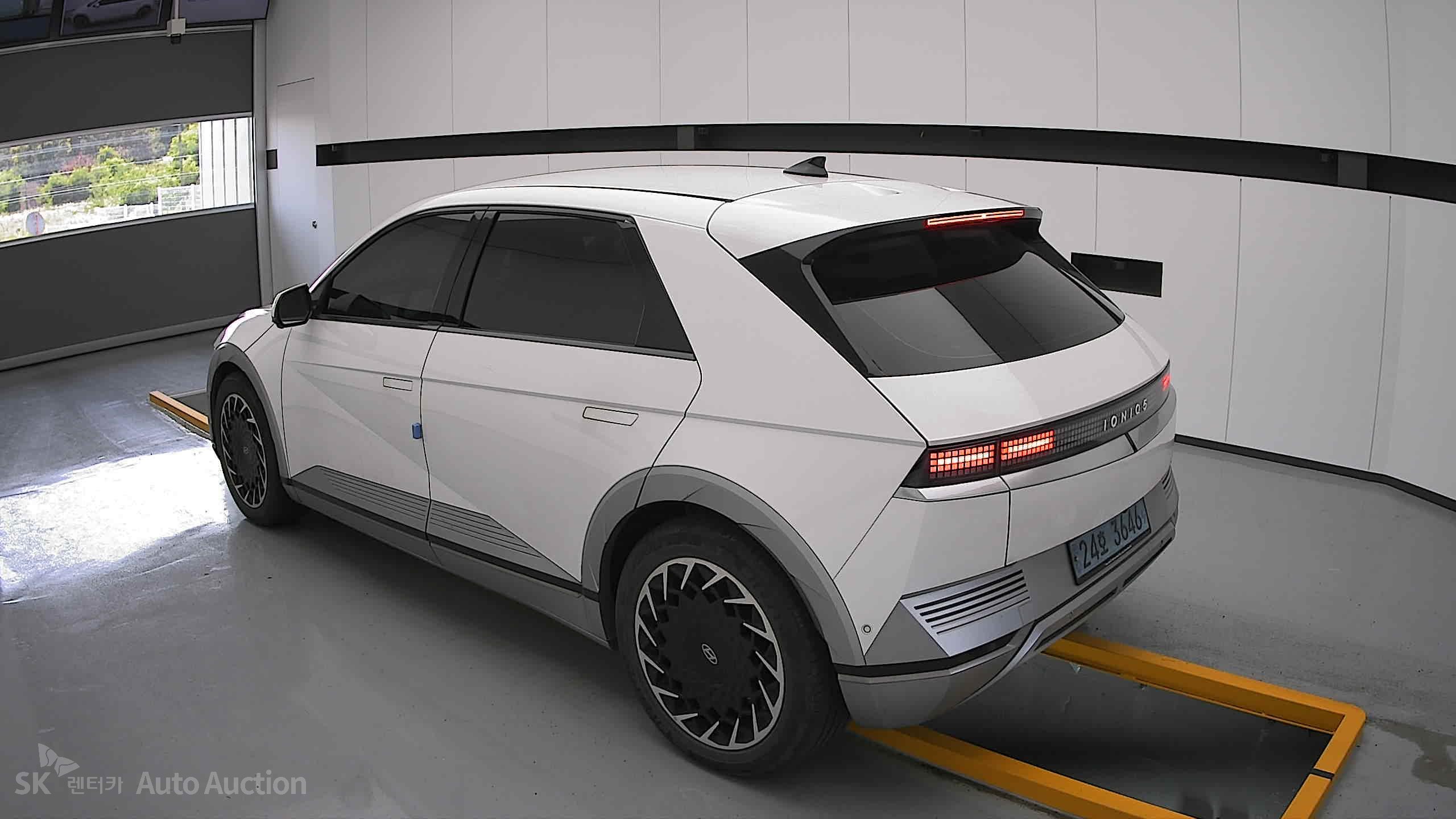 2022 - hyundai ioniq