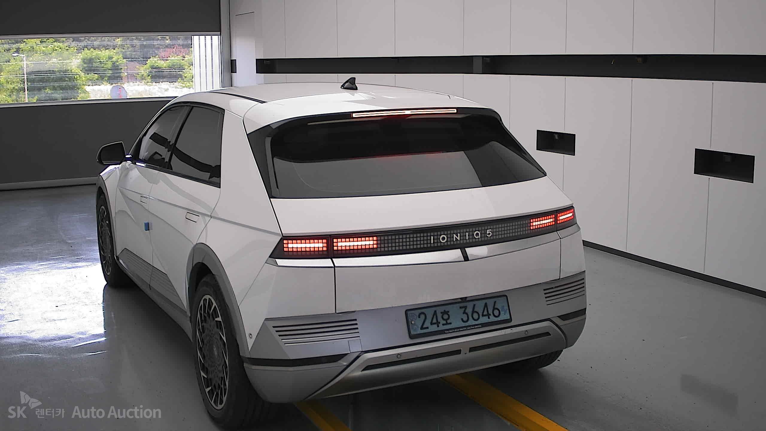 2022 - hyundai ioniq