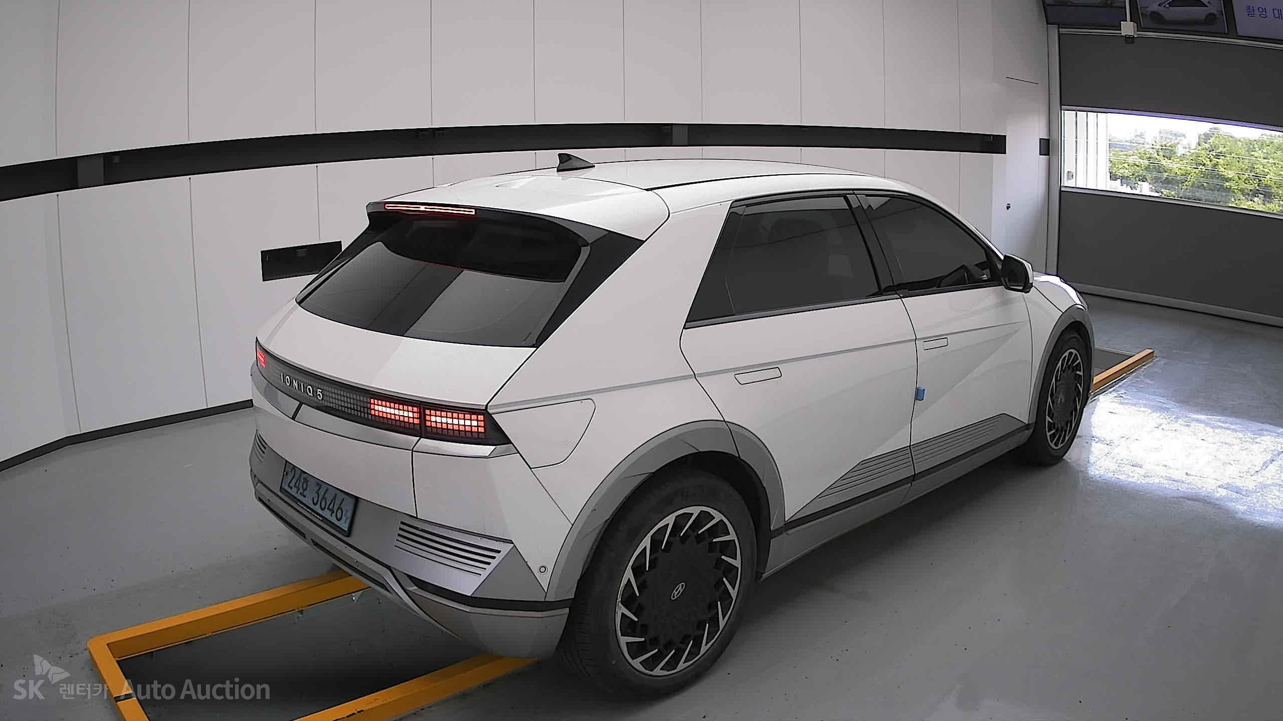 2022 - hyundai ioniq