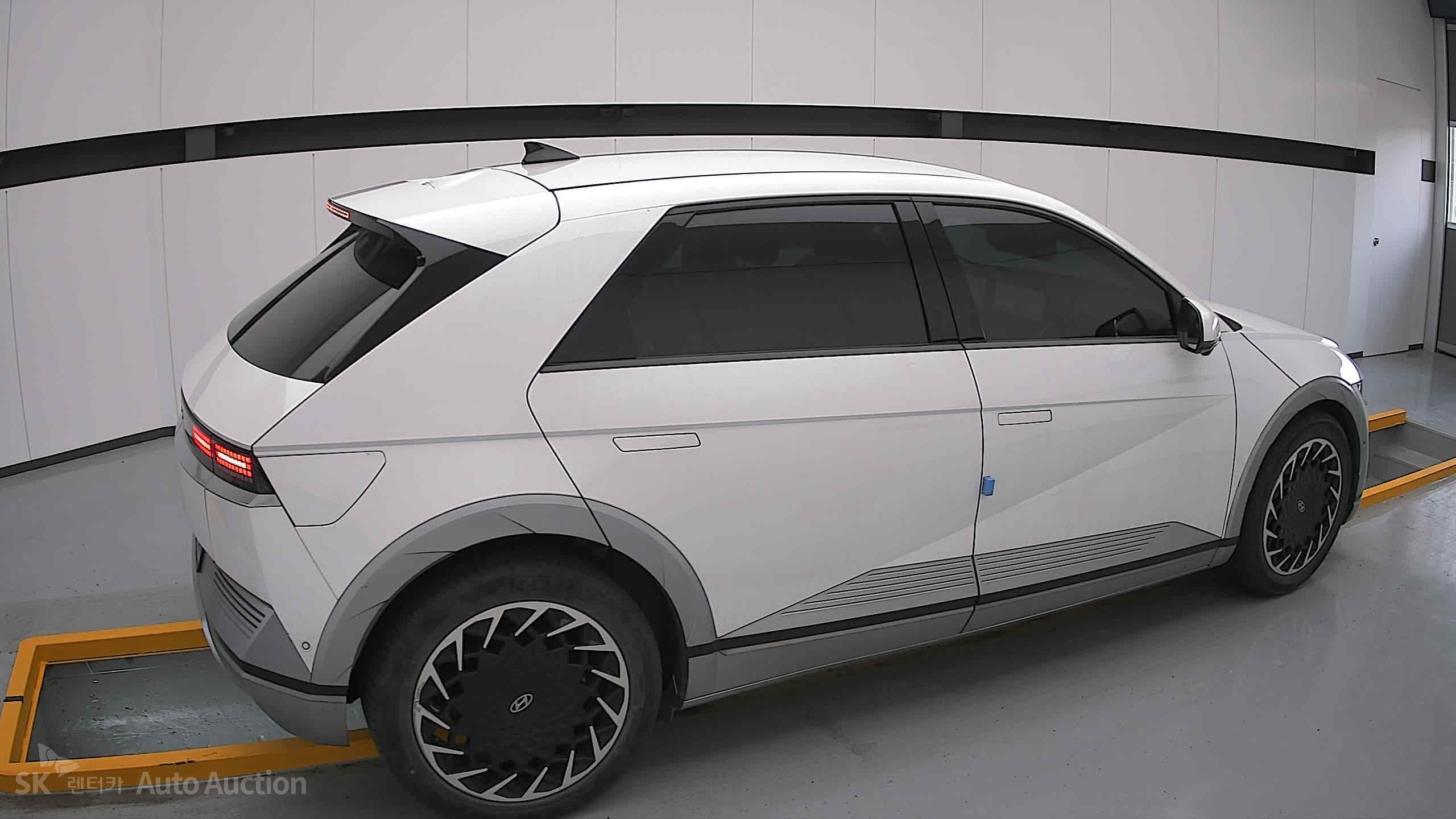 2022 - hyundai ioniq