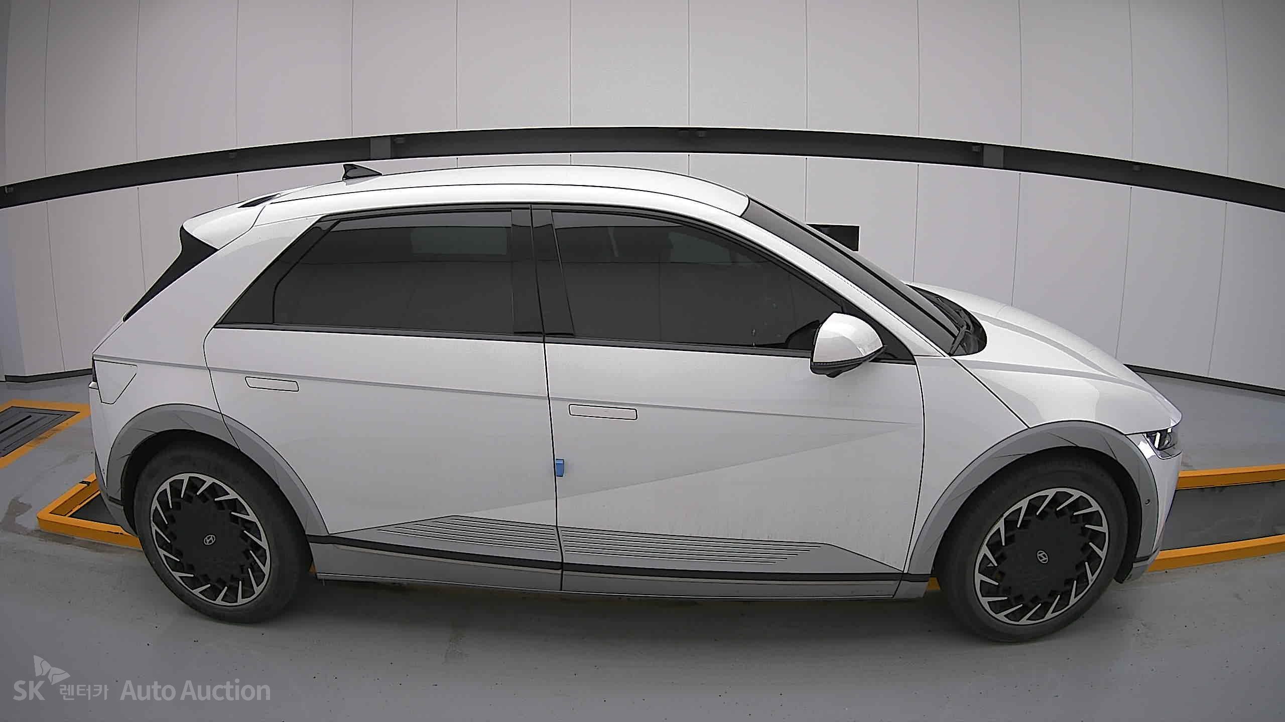 2022 - hyundai ioniq