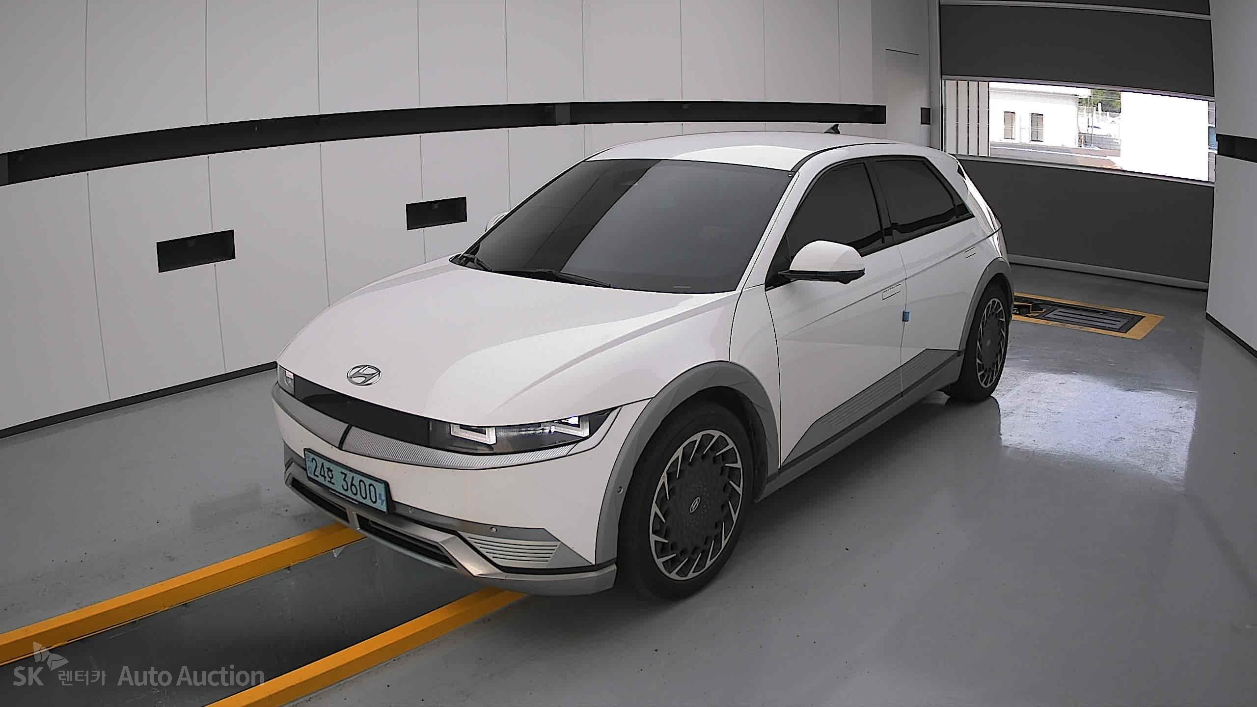 2022 - hyundai ioniq