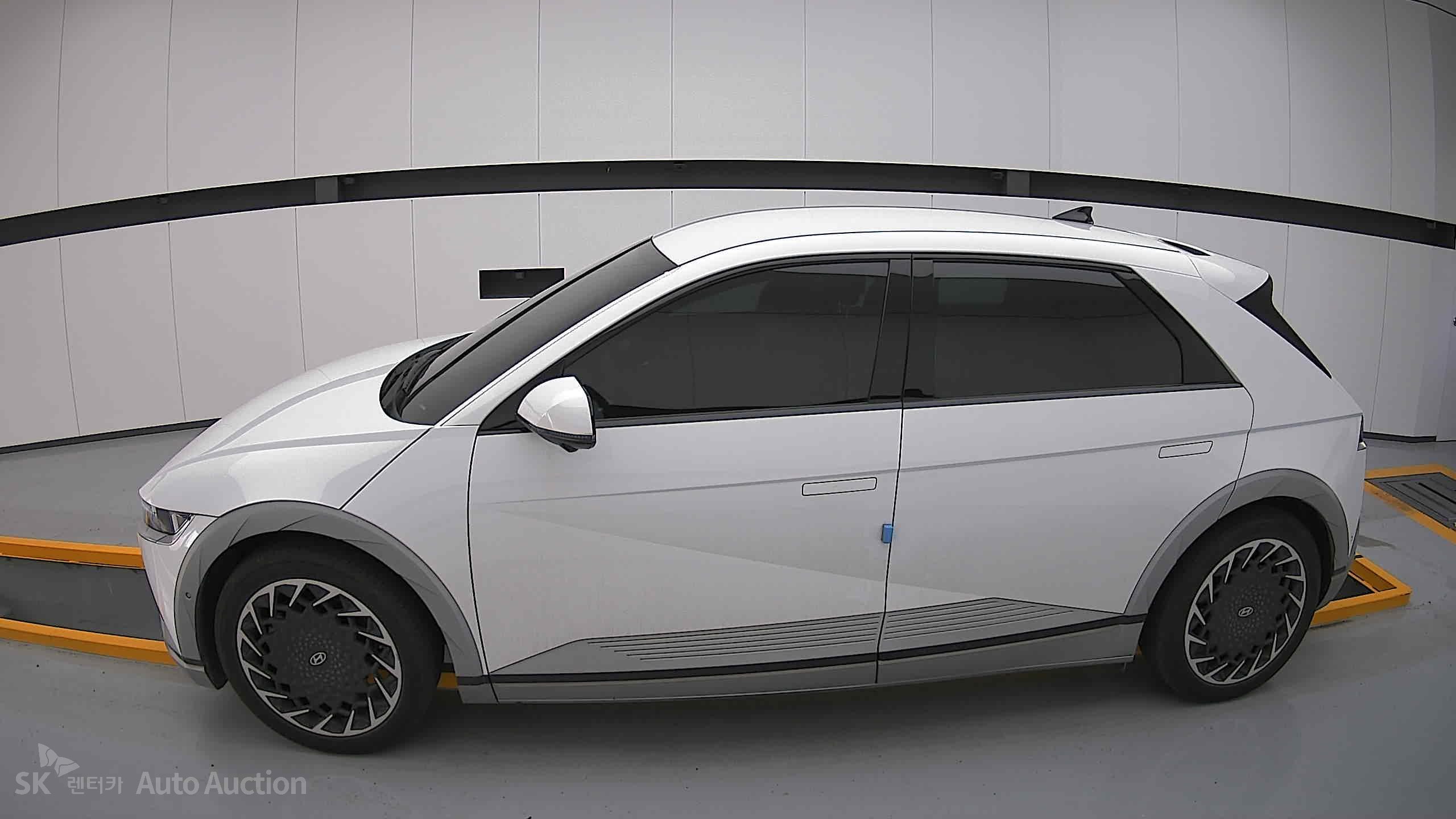 2022 - hyundai ioniq