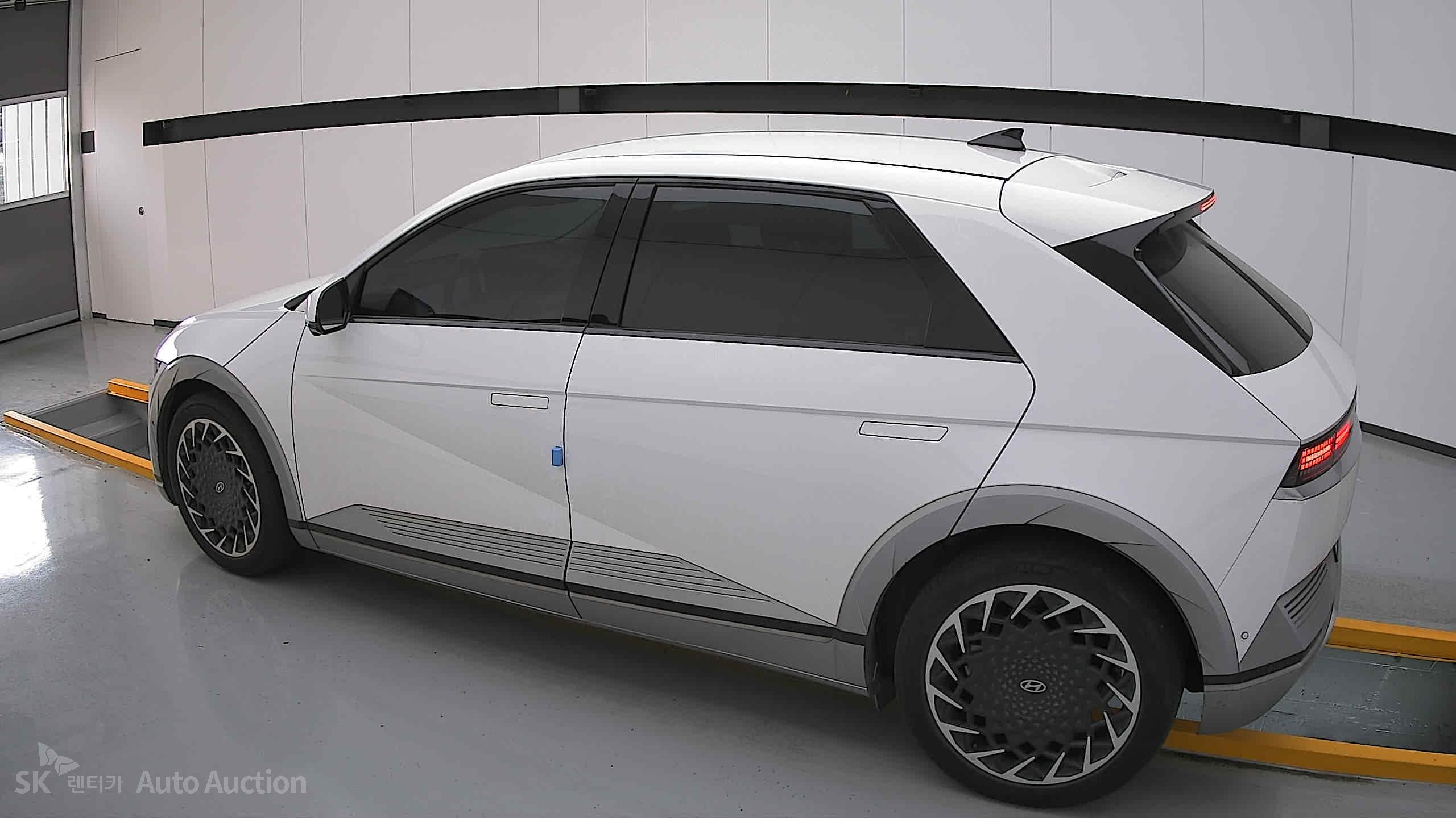 2022 - hyundai ioniq