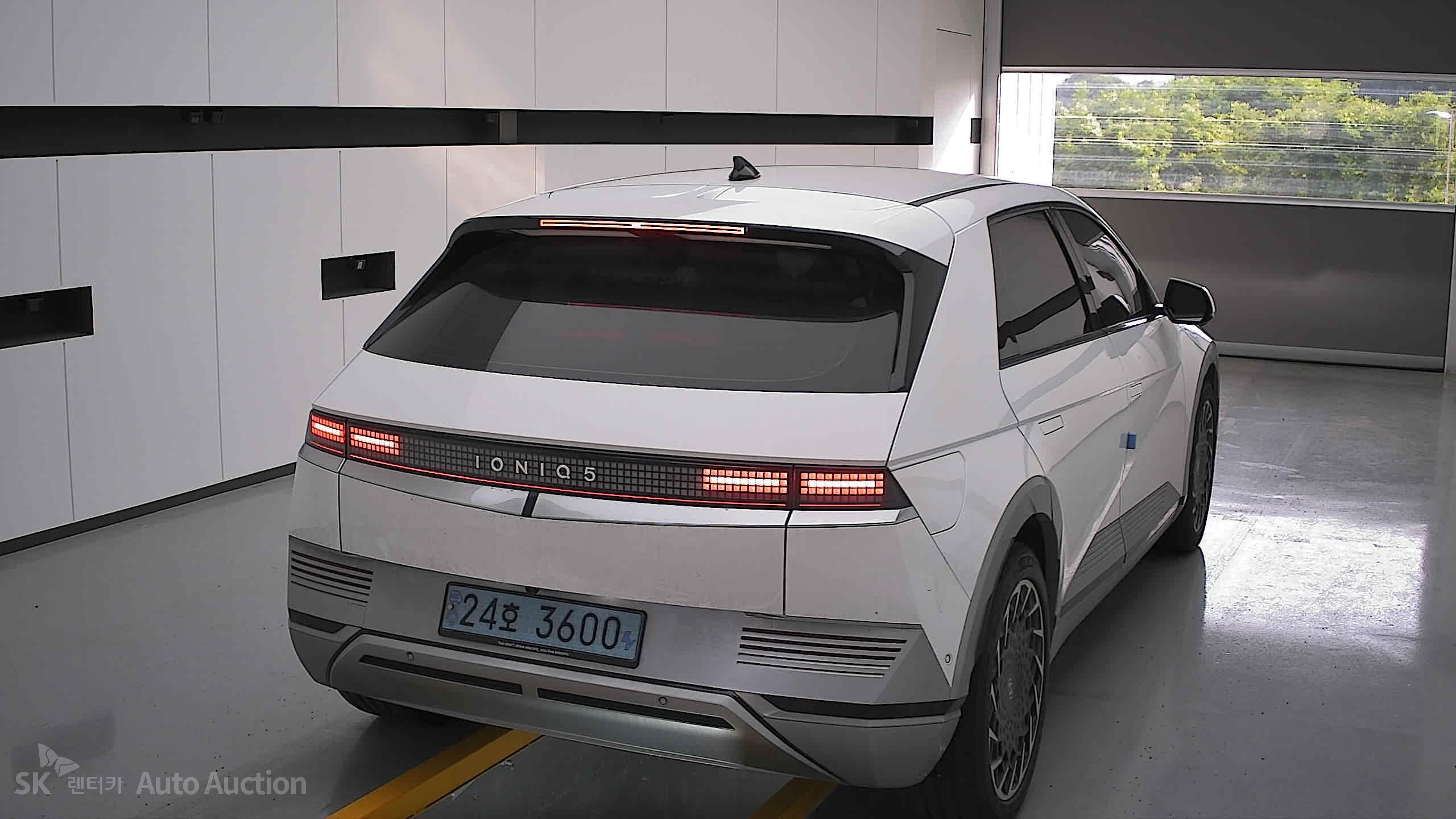 2022 - hyundai ioniq