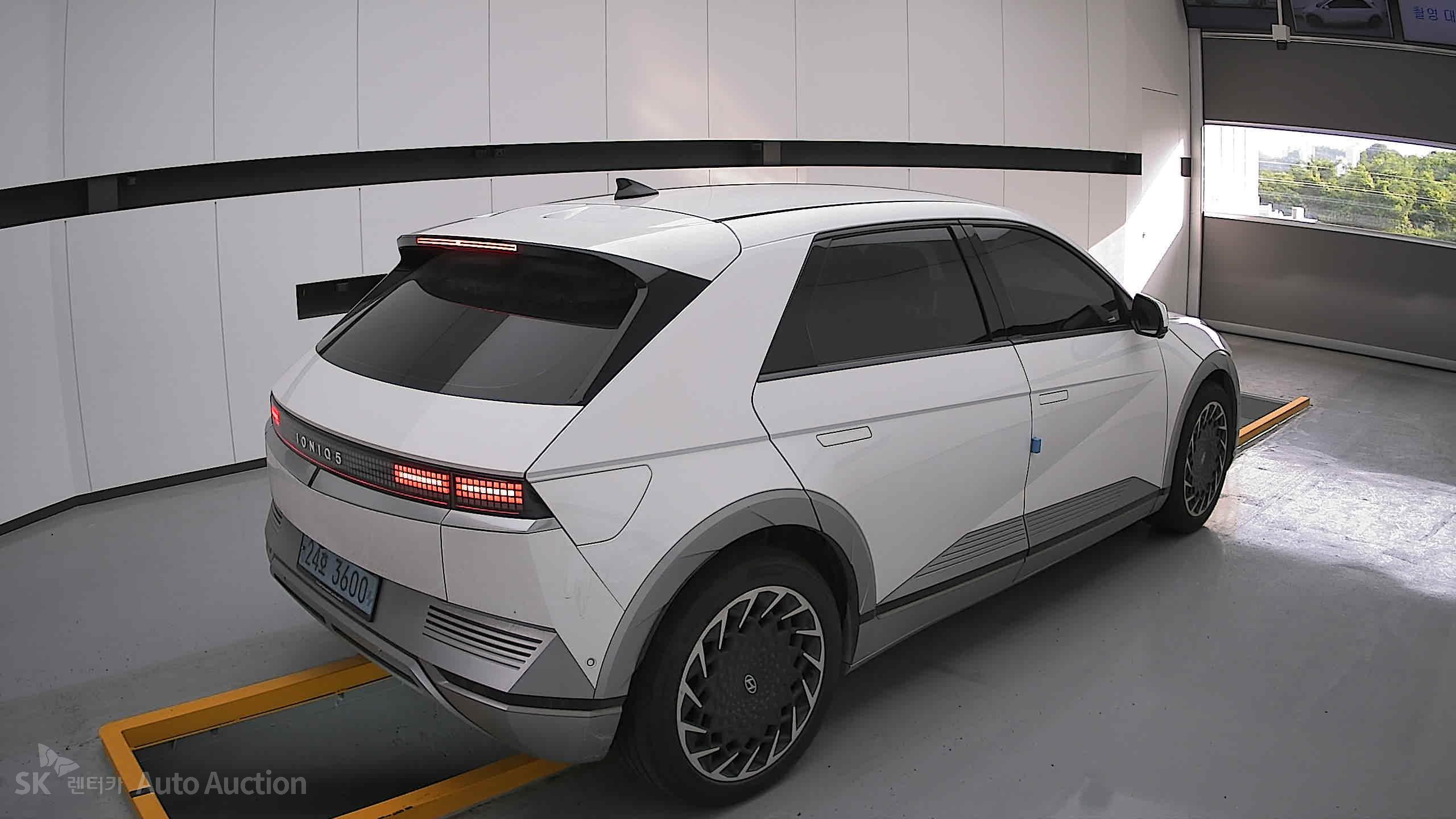 2022 - hyundai ioniq