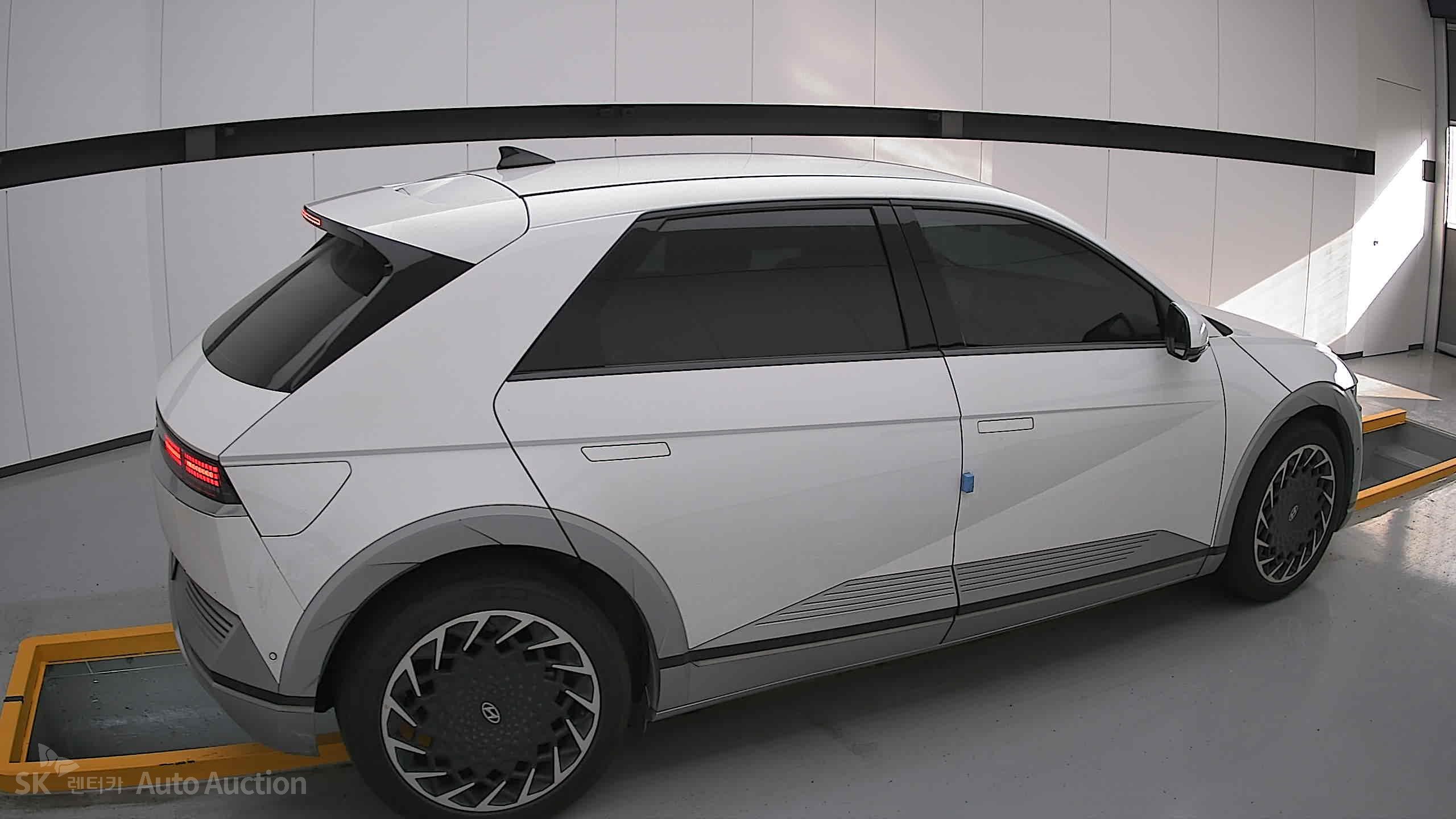 2022 - hyundai ioniq