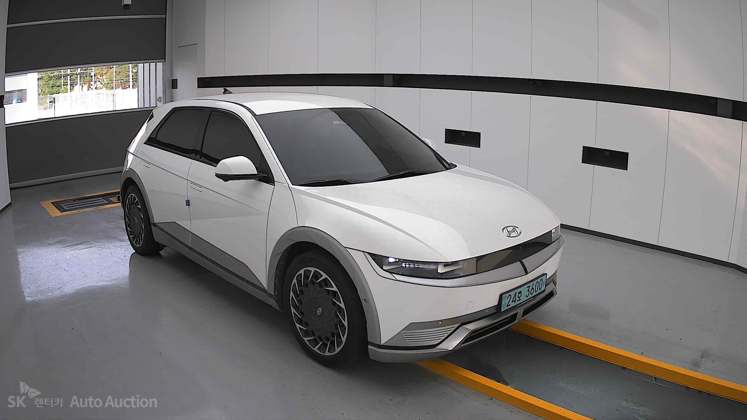 2022 - hyundai ioniq