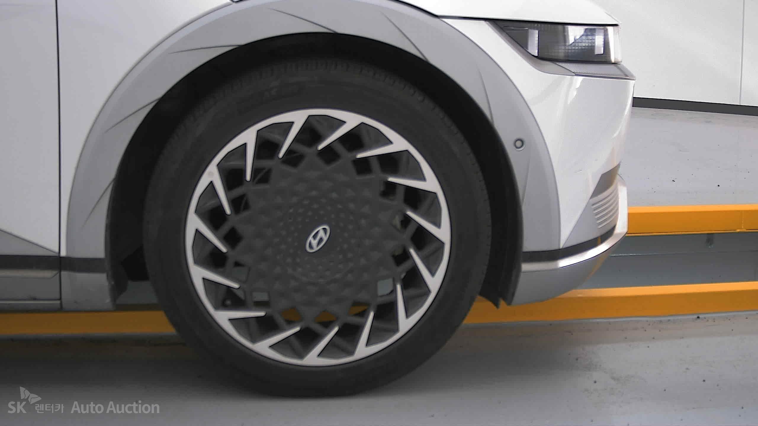 2022 - hyundai ioniq