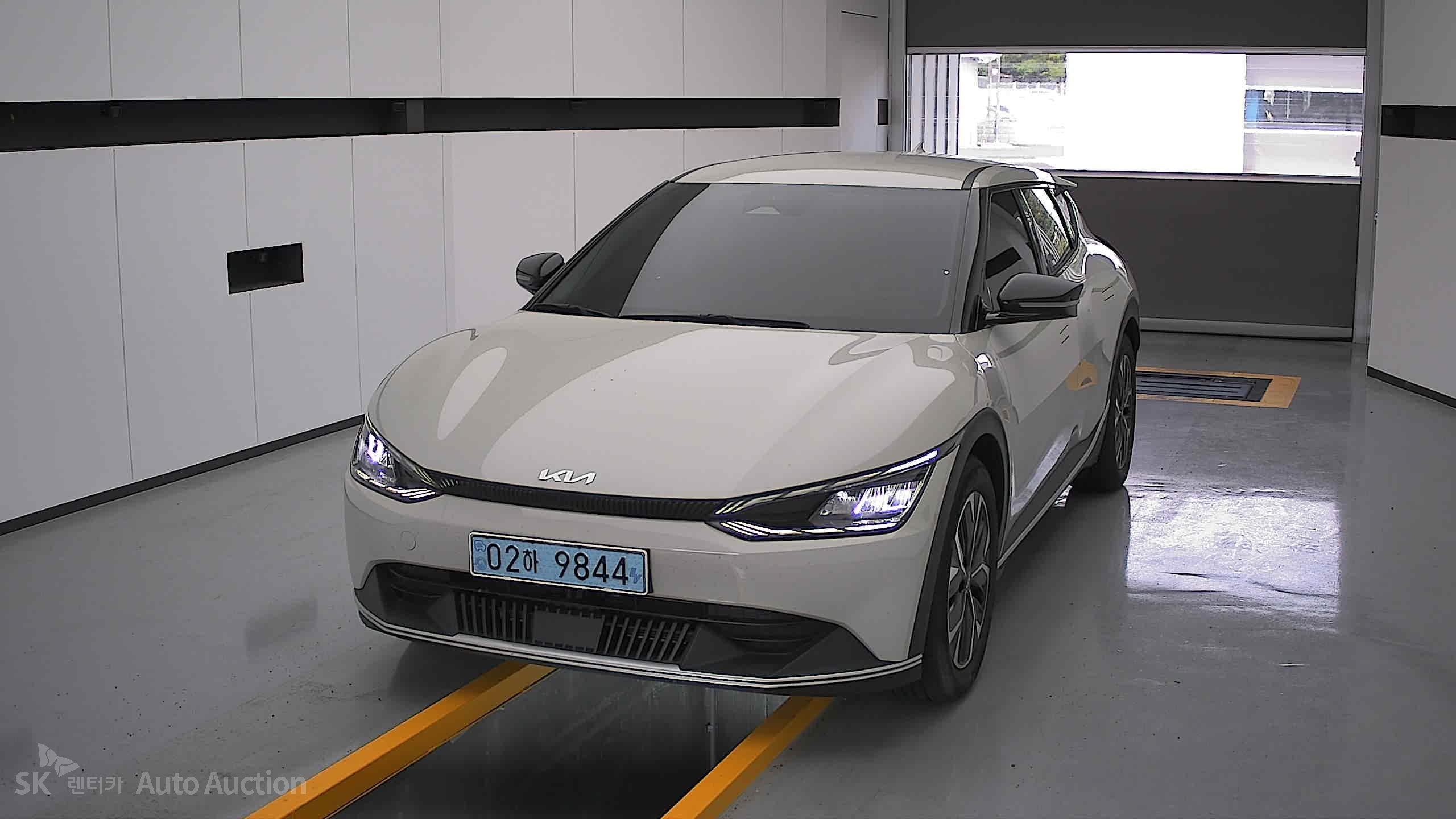 2022 - kia ev6