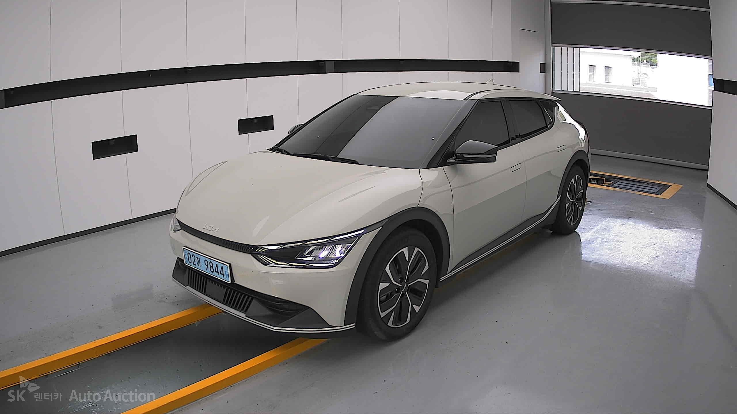 2022 - kia ev6