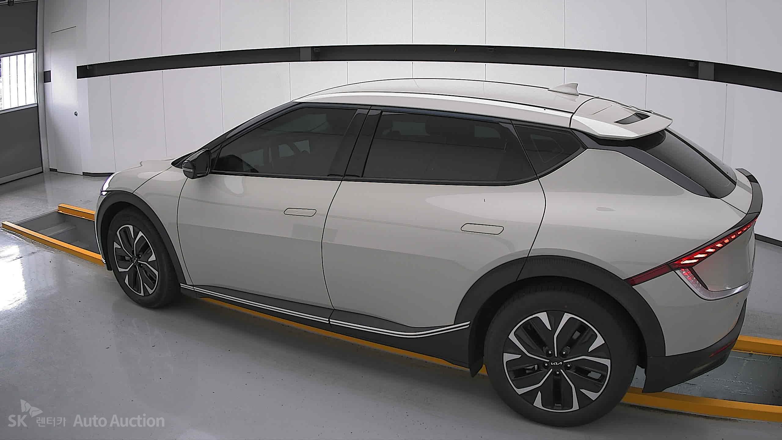 2022 - kia ev6