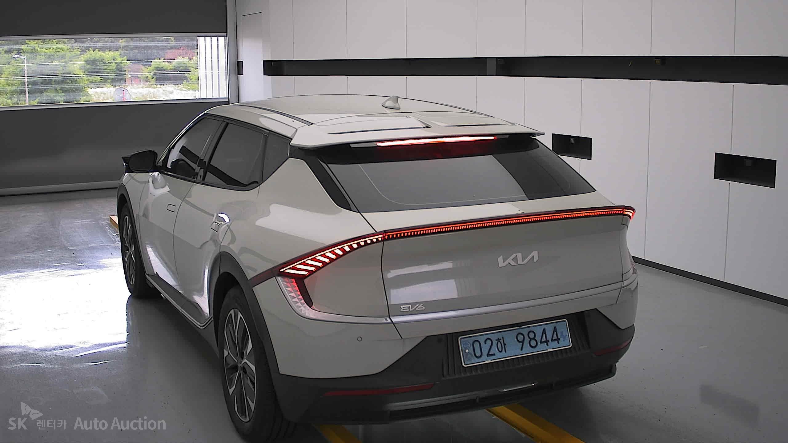2022 - kia ev6