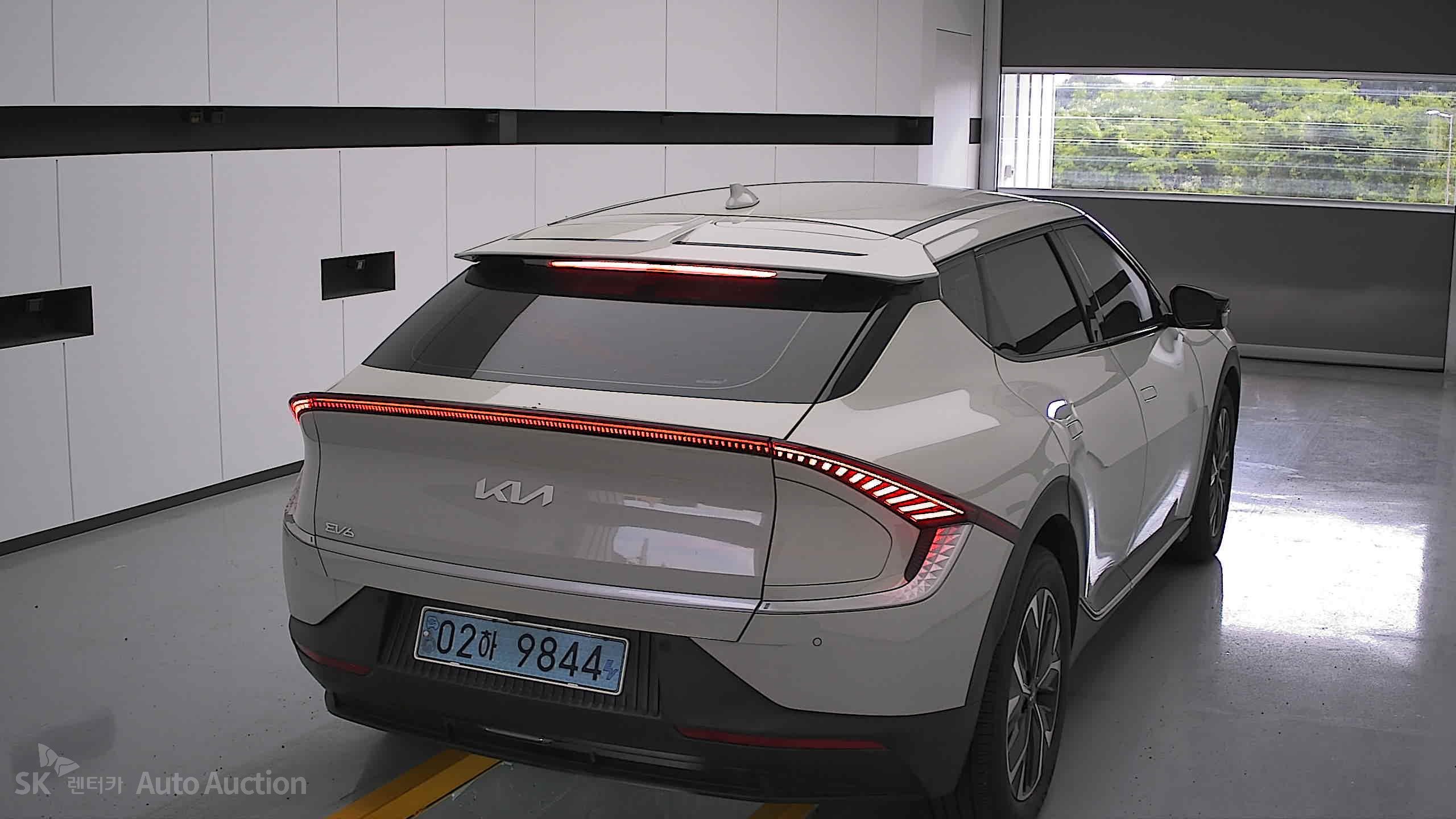 2022 - kia ev6