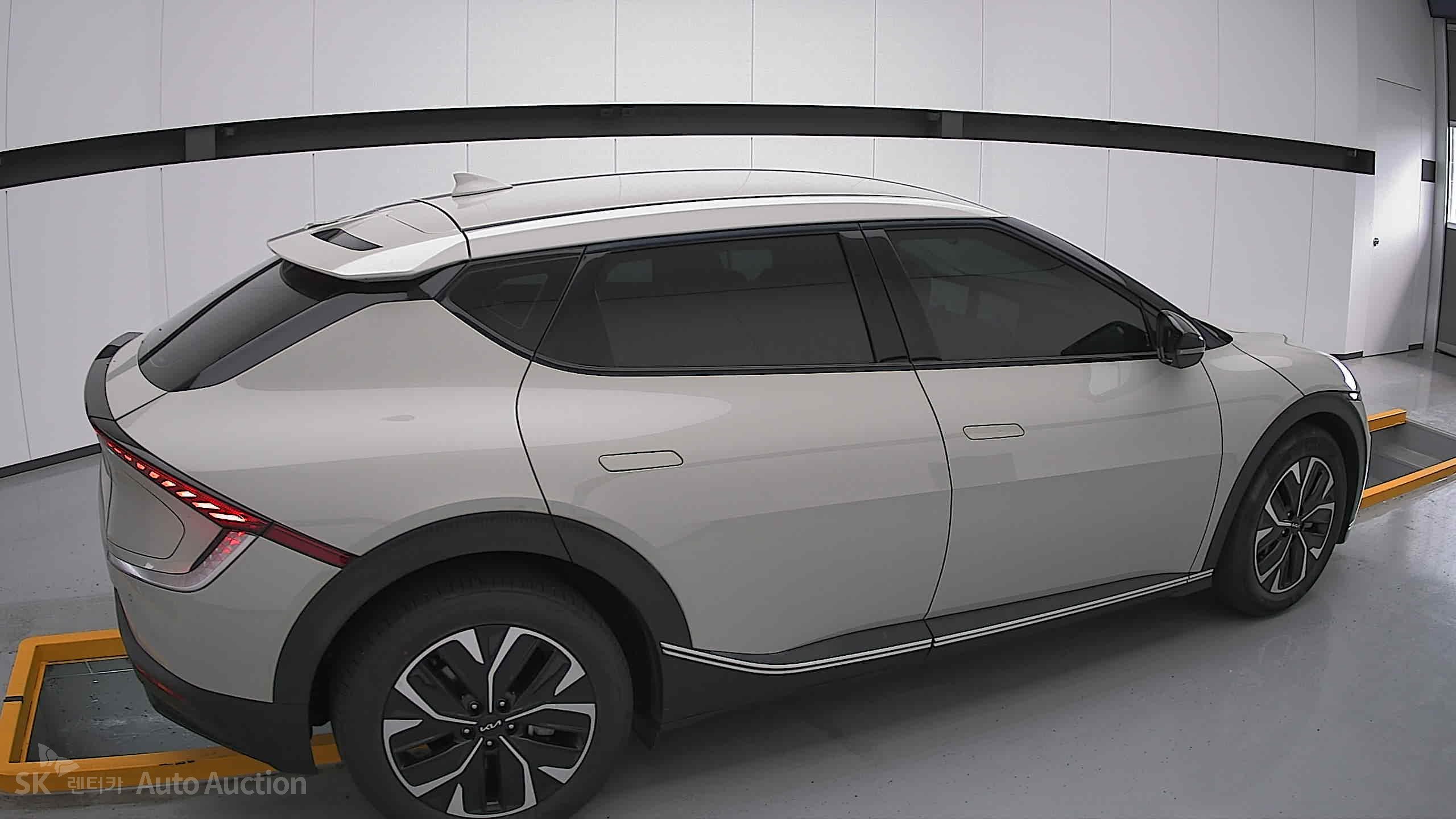 2022 - kia ev6