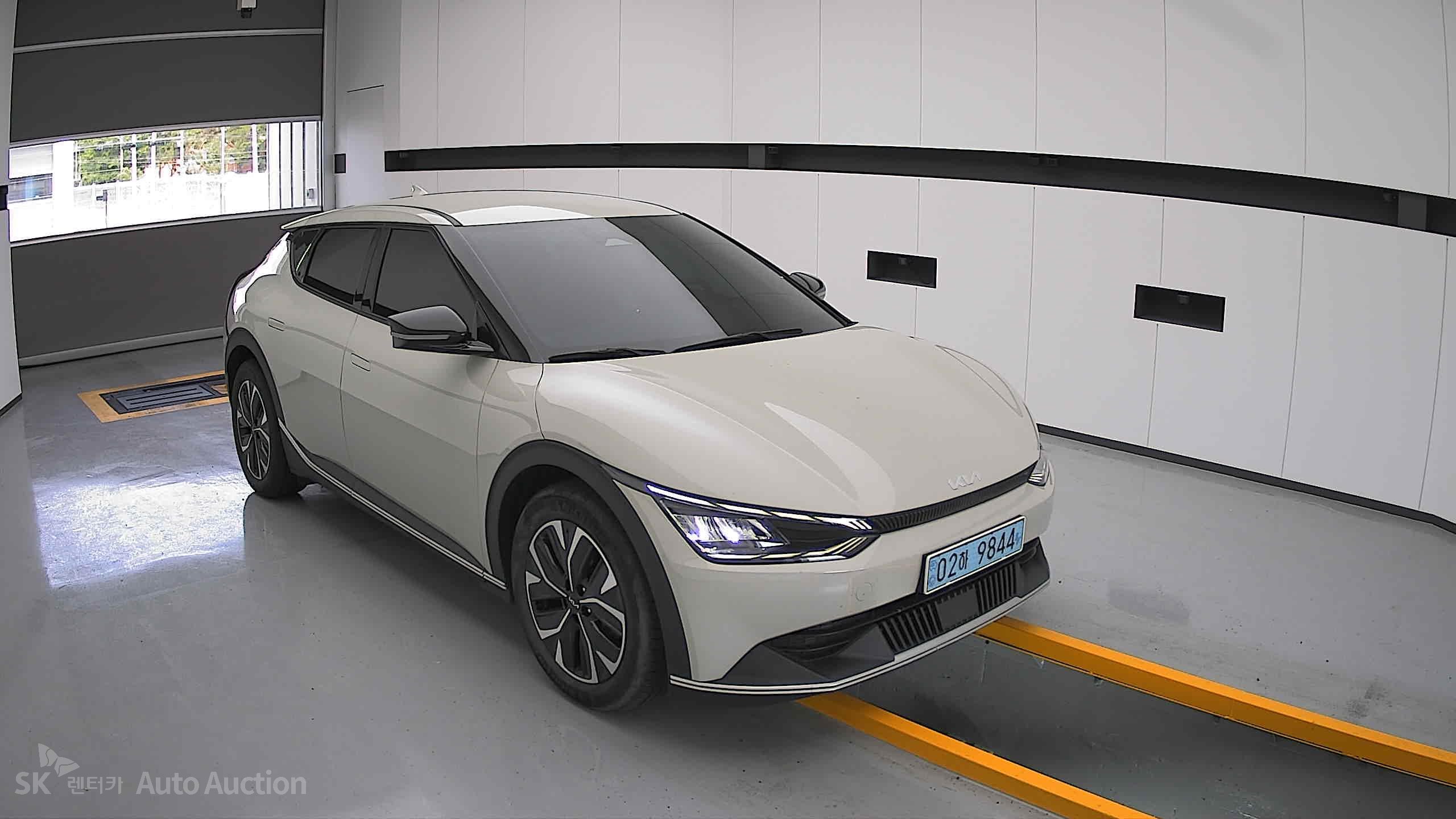 2022 - kia ev6