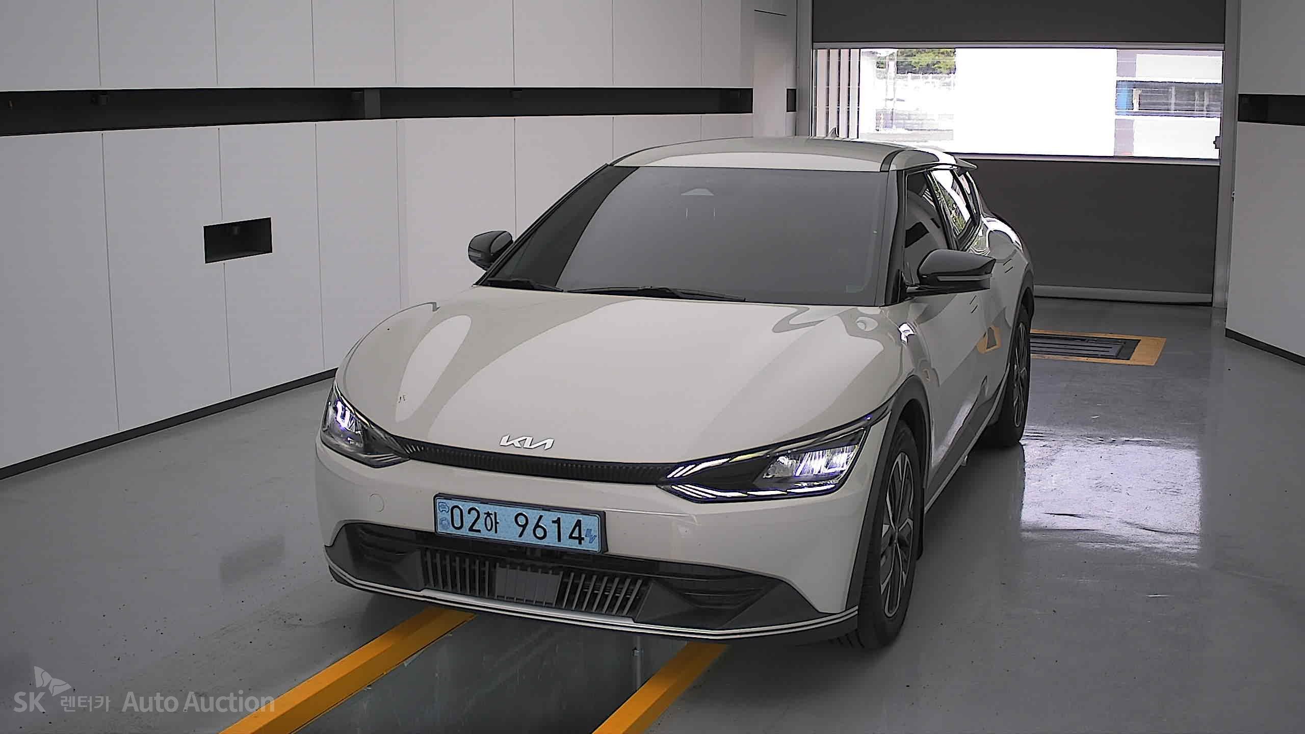 2022 - kia ev6