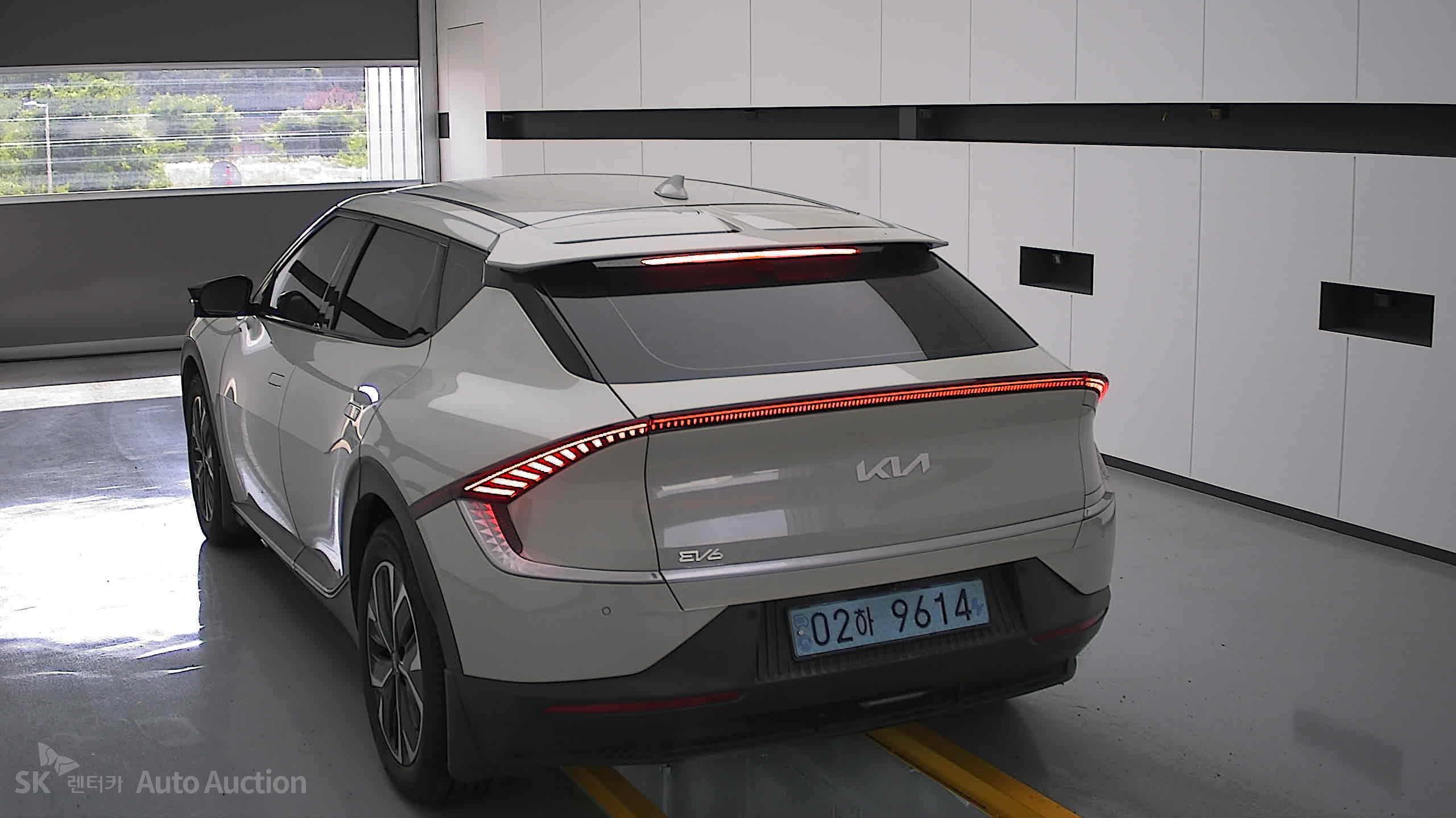2022 - kia ev6