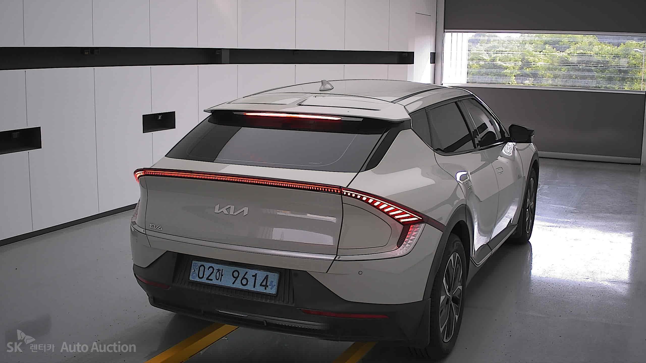 2022 - kia ev6