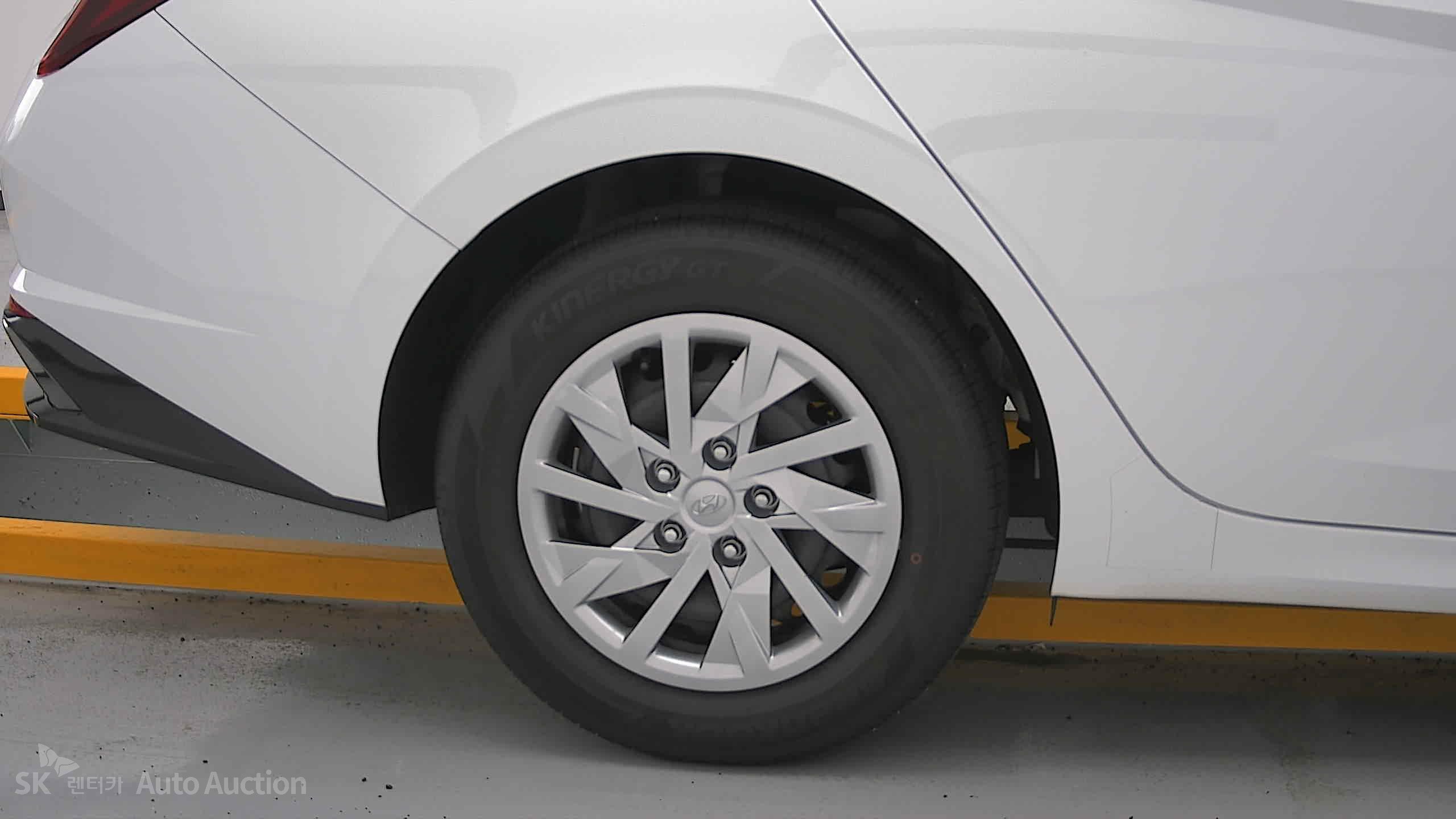 2021 - hyundai avante