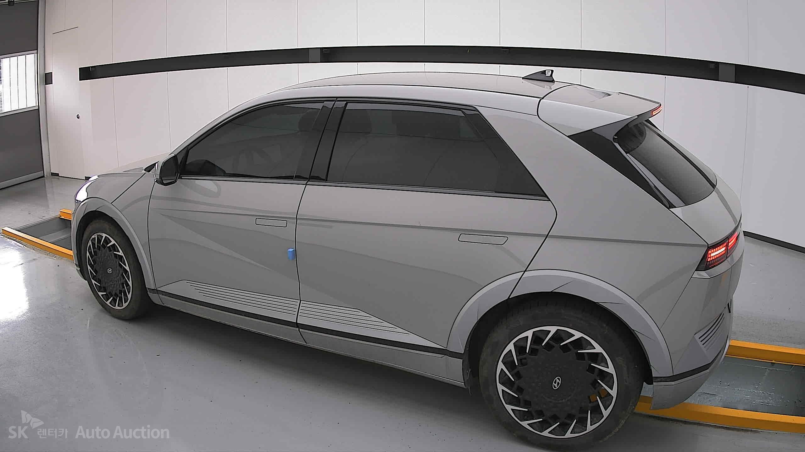 2022 - hyundai ioniq