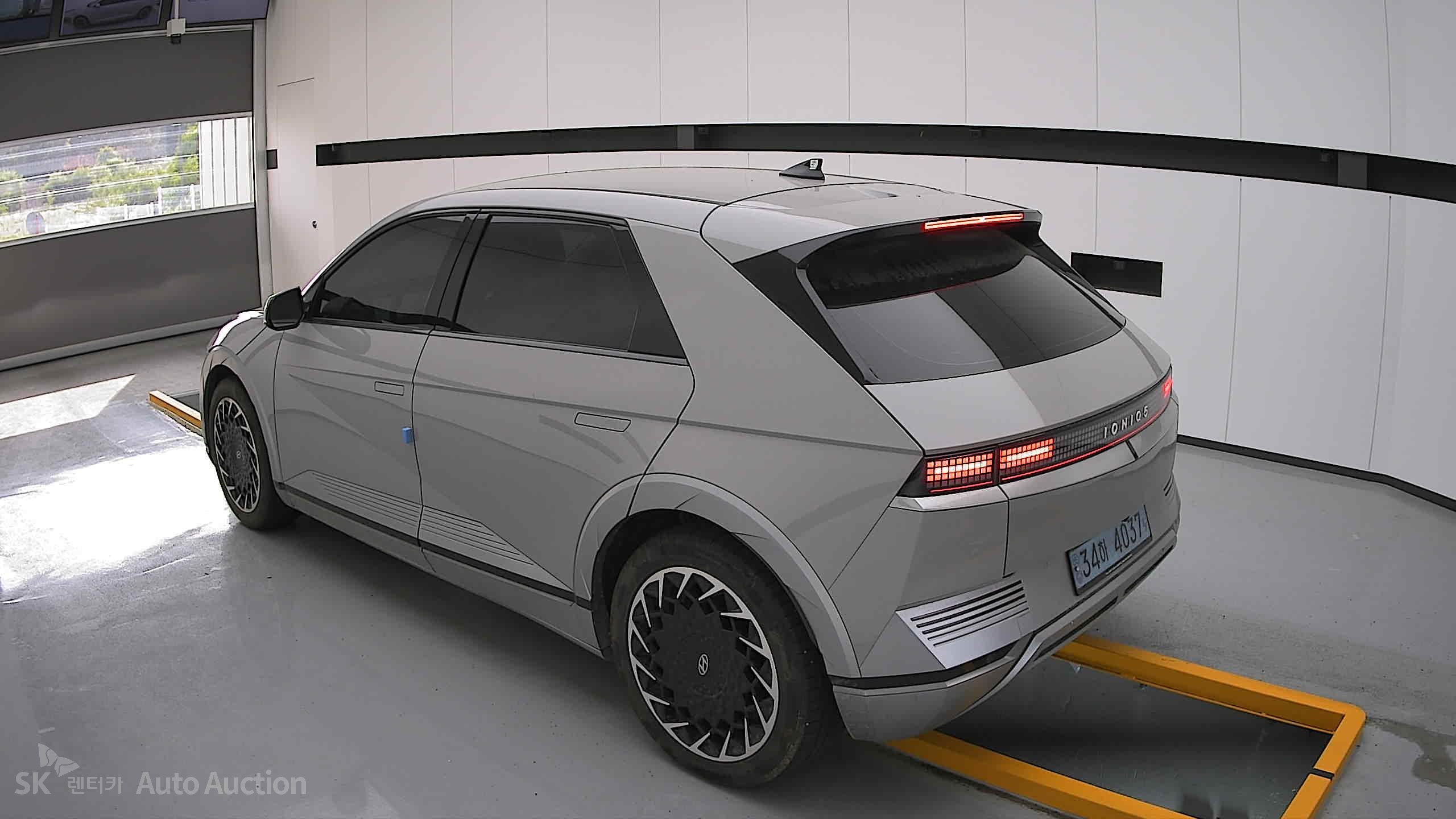 2022 - hyundai ioniq