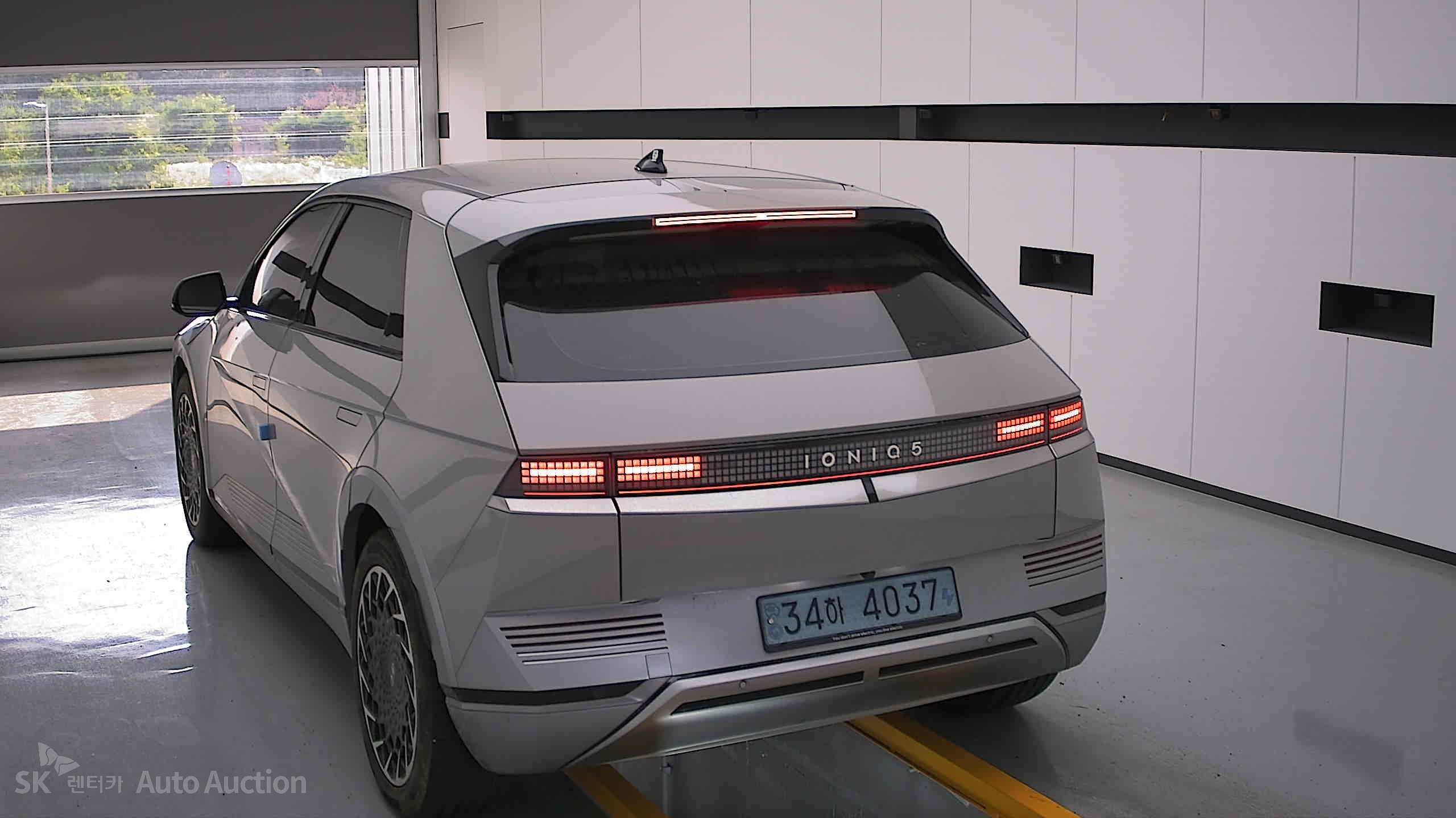 2022 - hyundai ioniq
