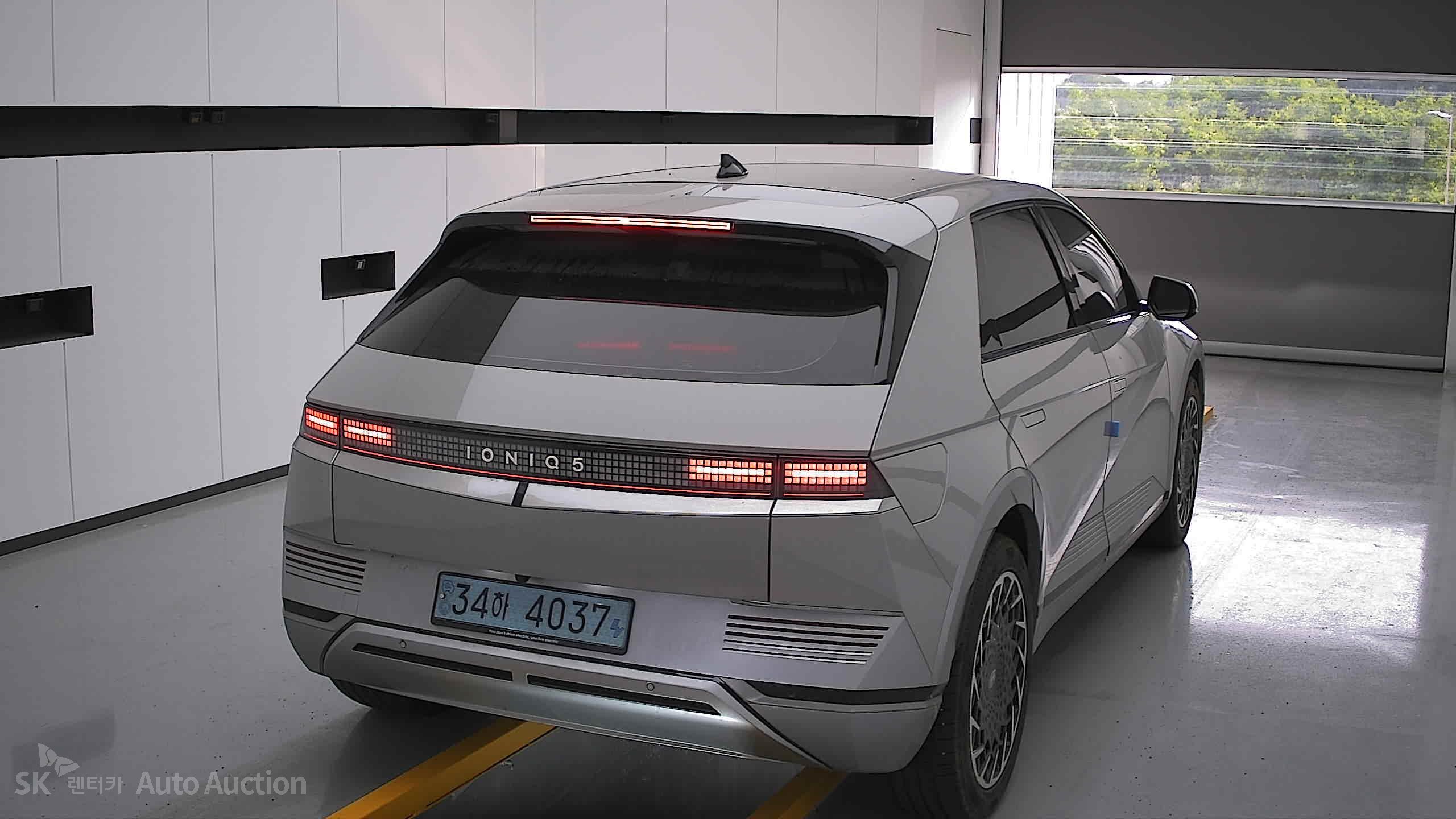 2022 - hyundai ioniq