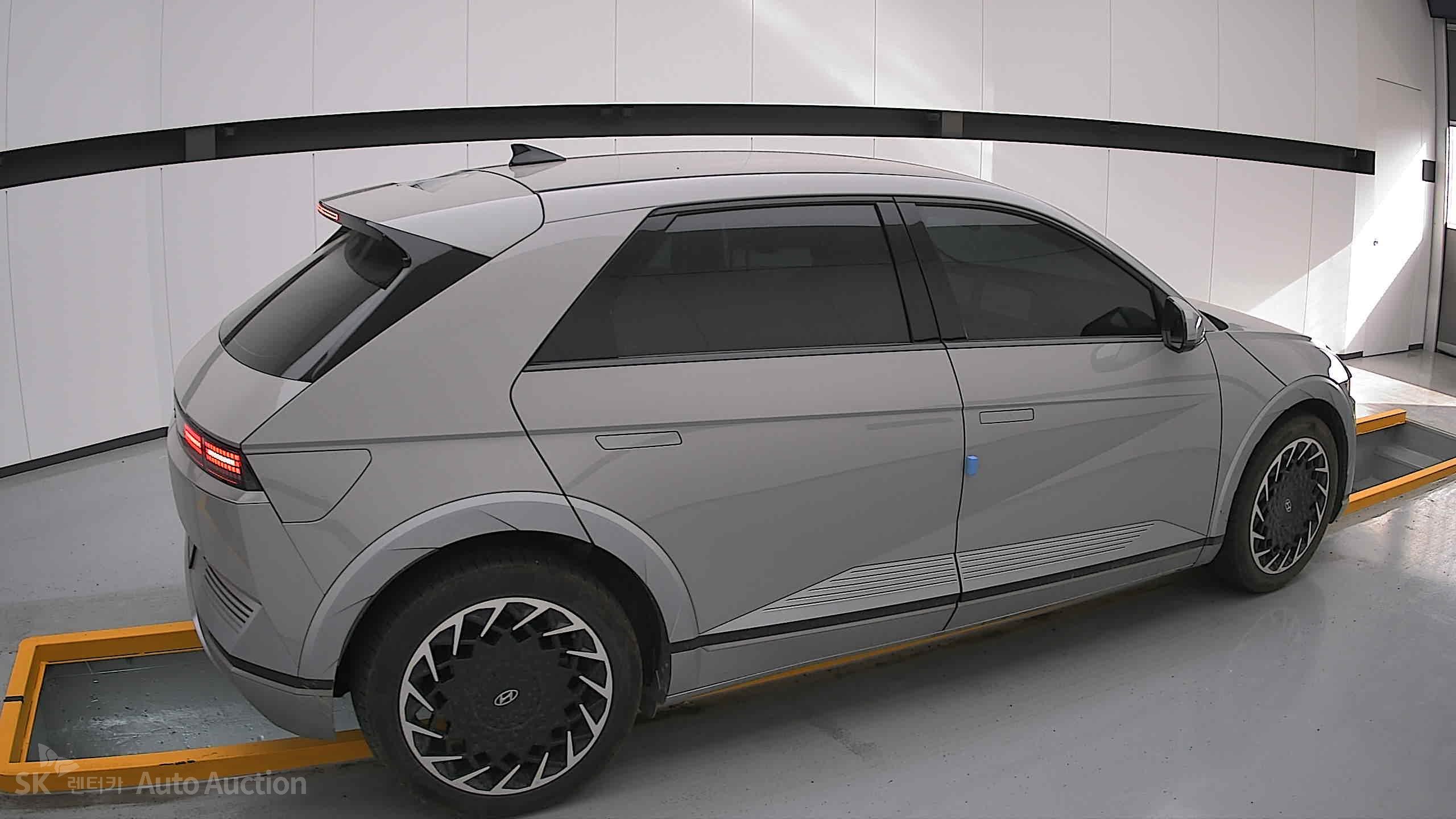 2022 - hyundai ioniq