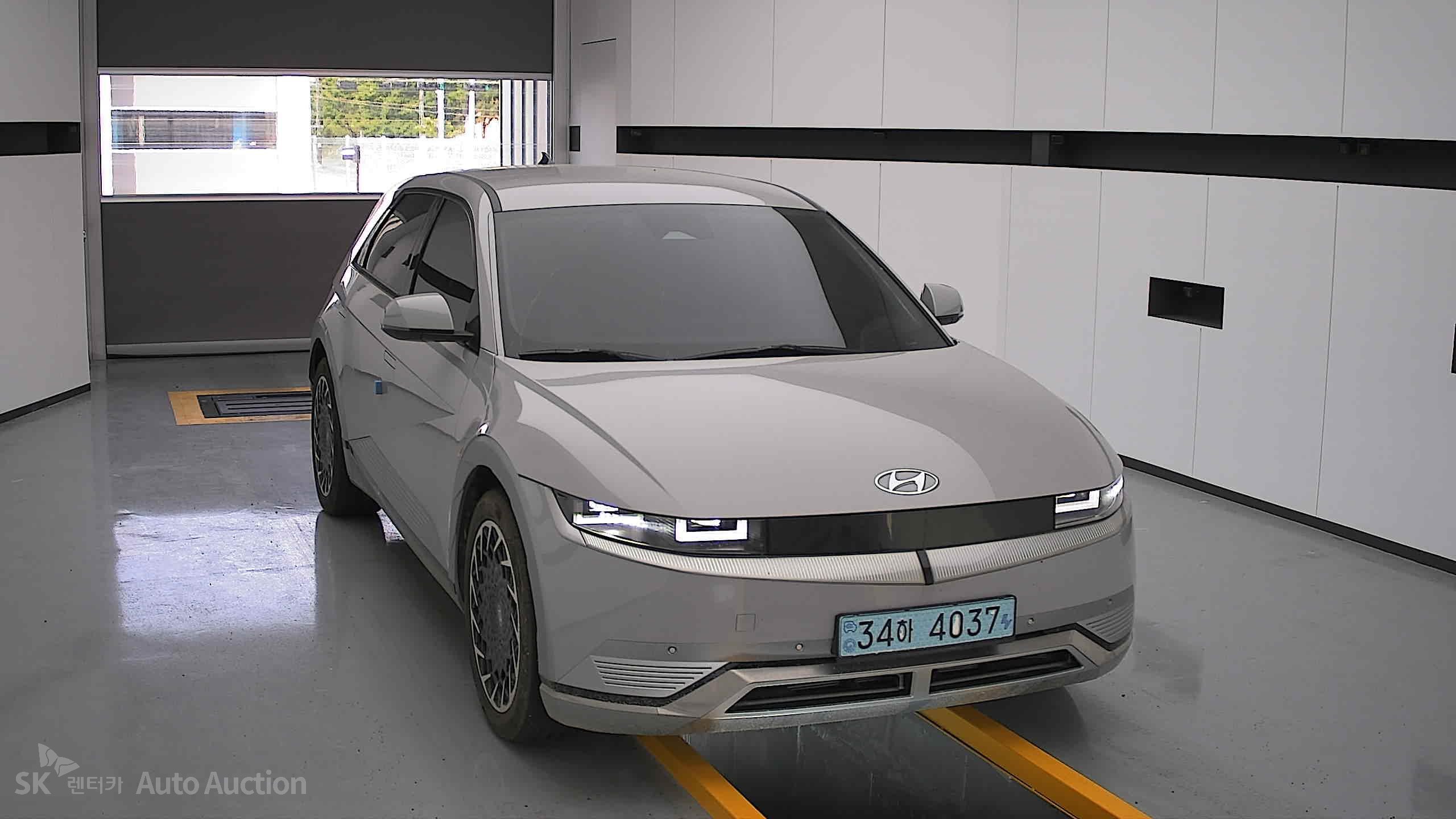 2022 - hyundai ioniq