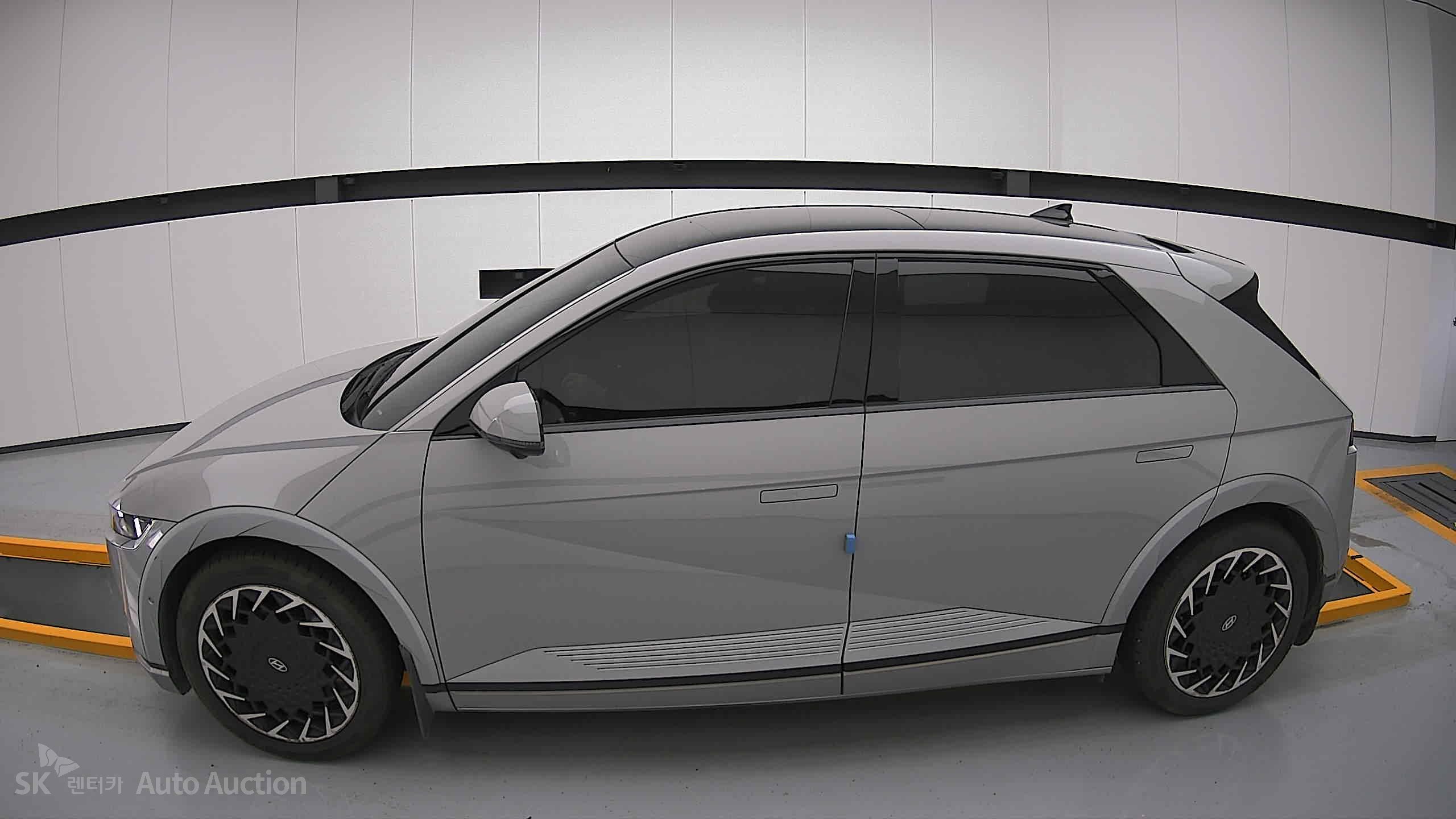 2022 - hyundai ioniq