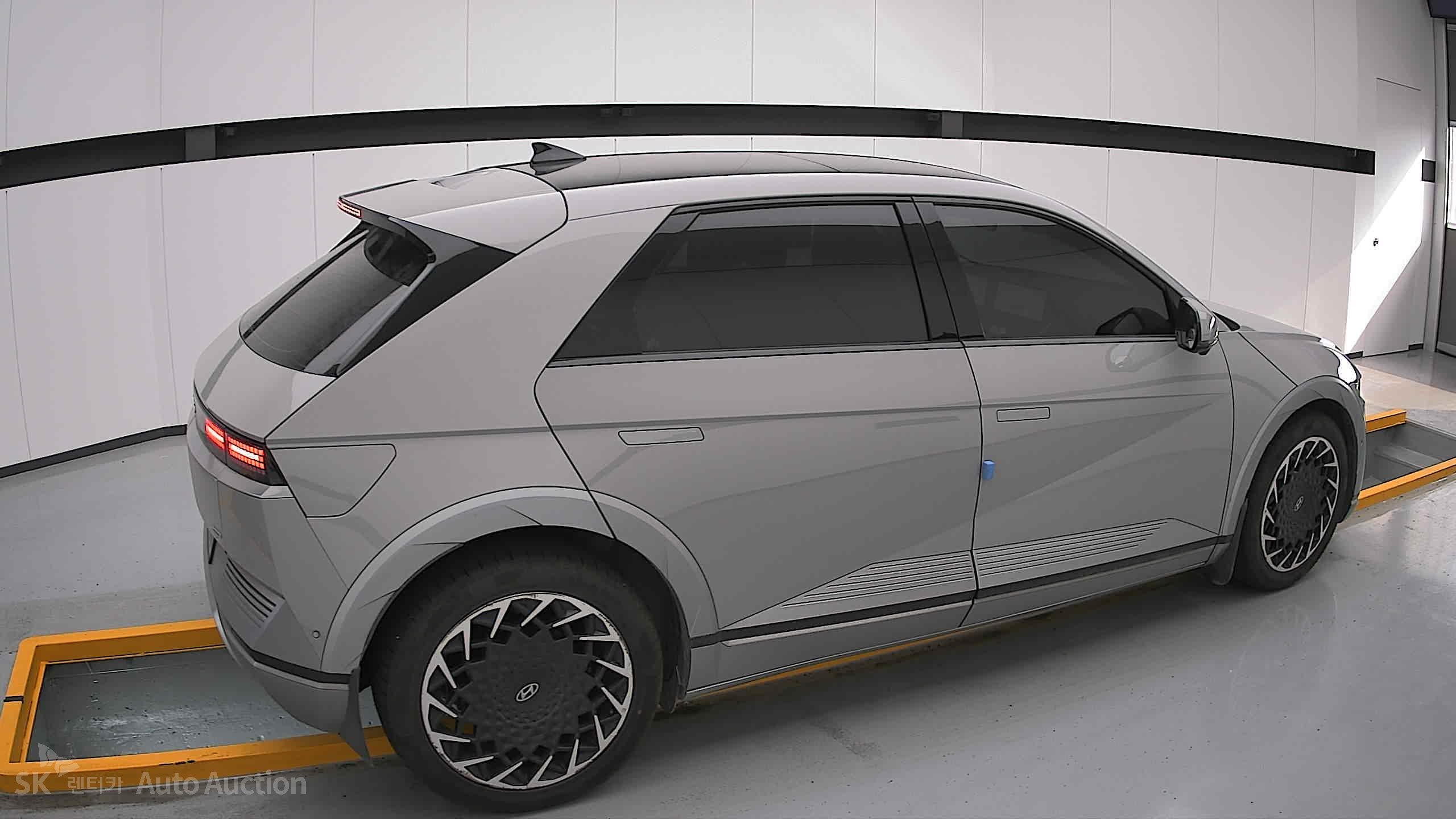 2022 - hyundai ioniq