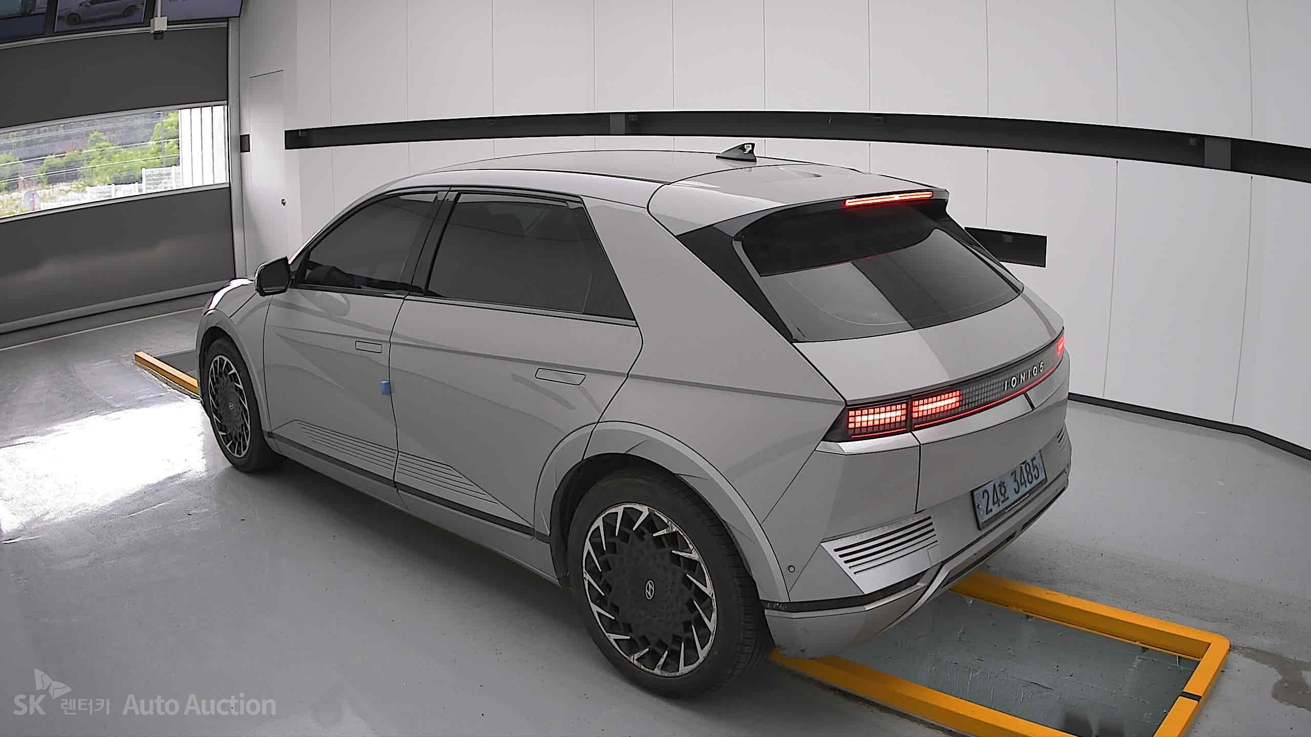 2022 - hyundai ioniq