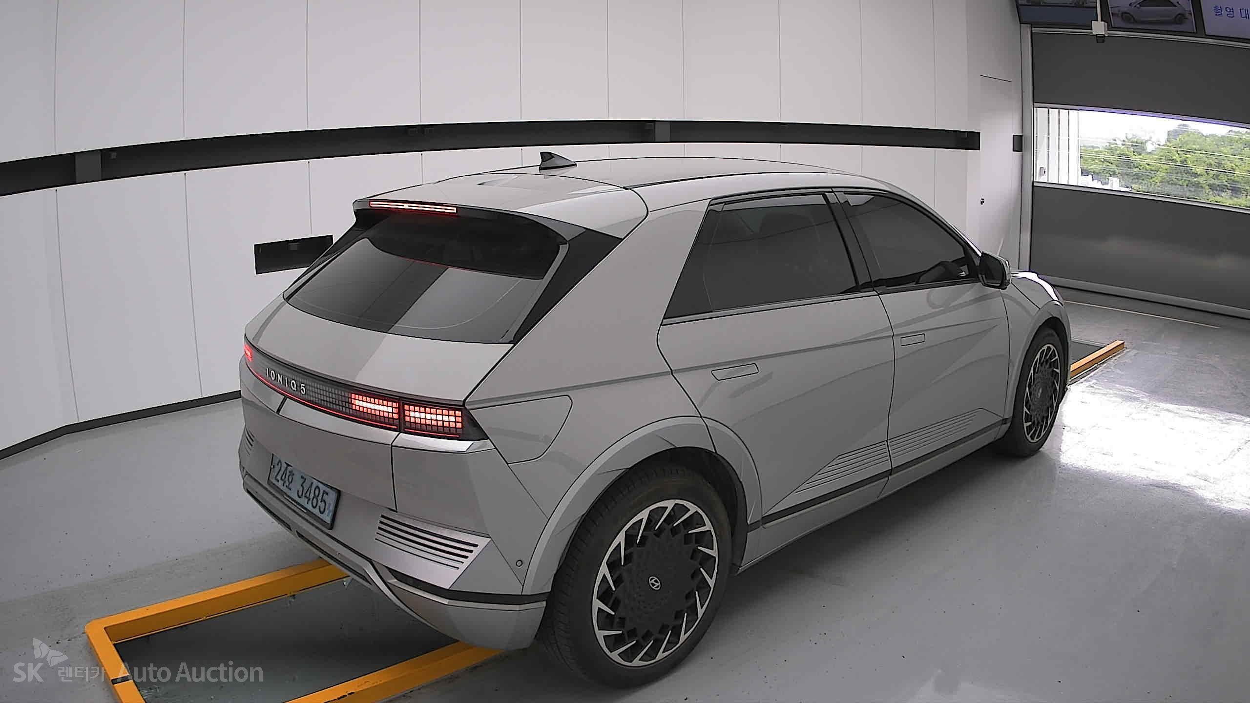 2022 - hyundai ioniq