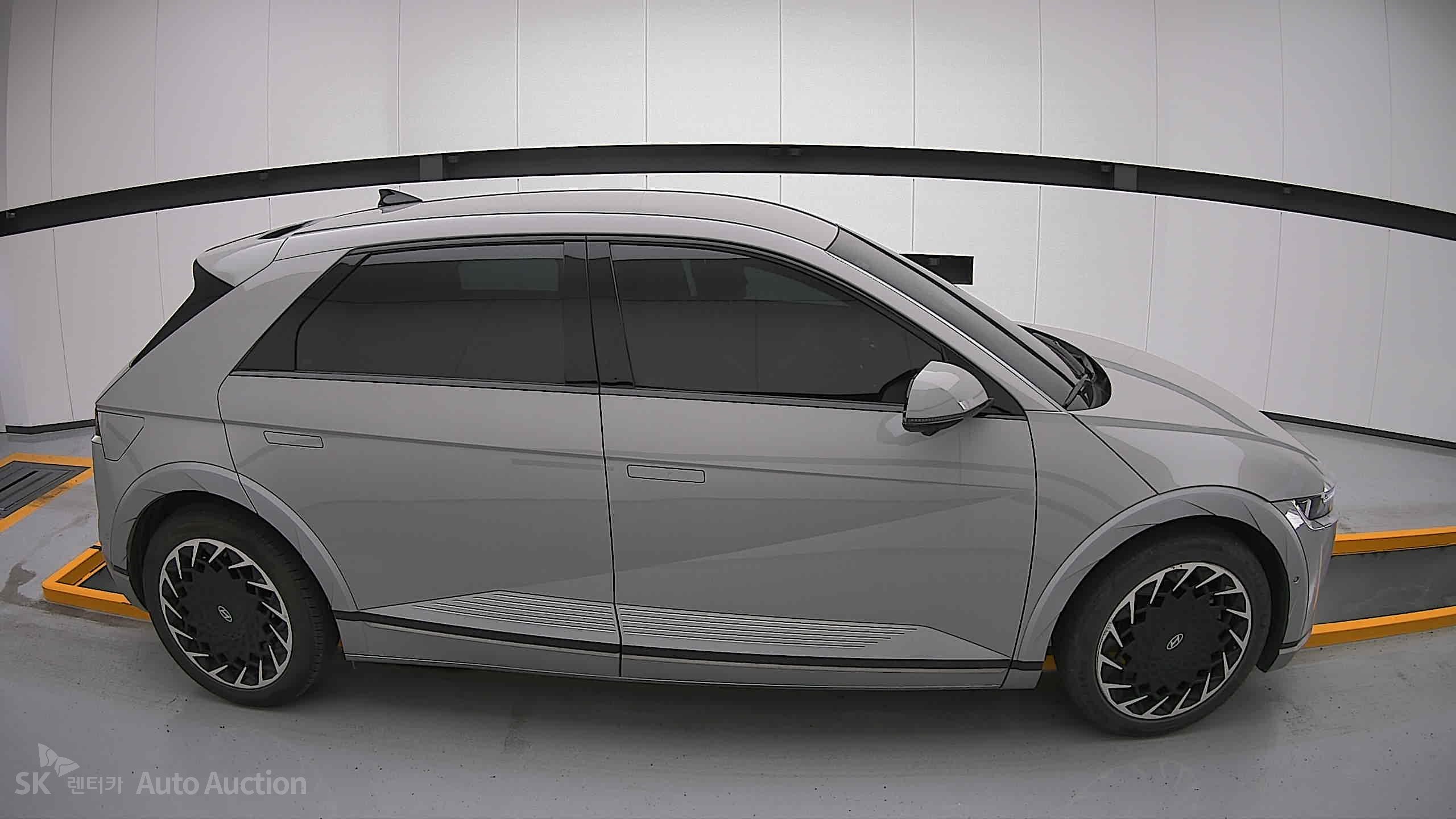 2022 - hyundai ioniq