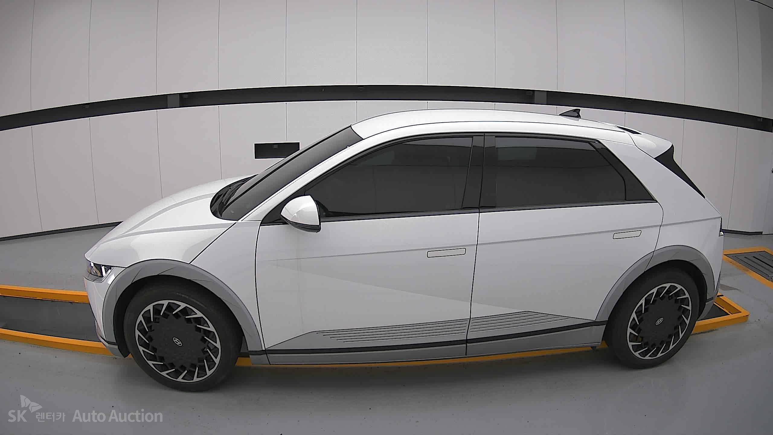 2022 - hyundai ioniq