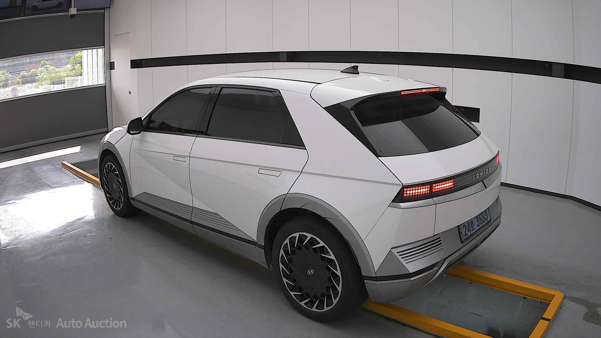 2022 - hyundai ioniq