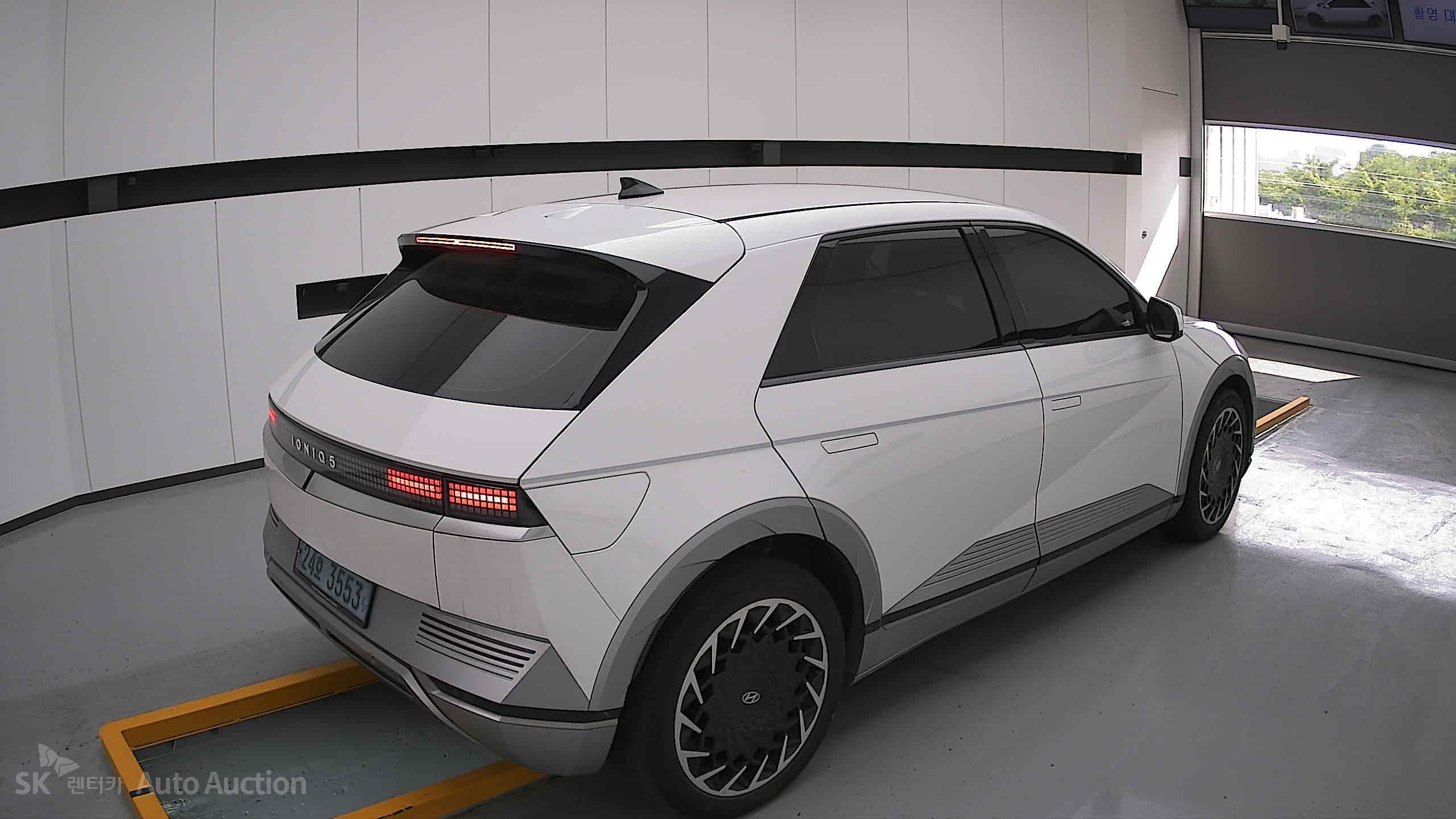 2022 - hyundai ioniq