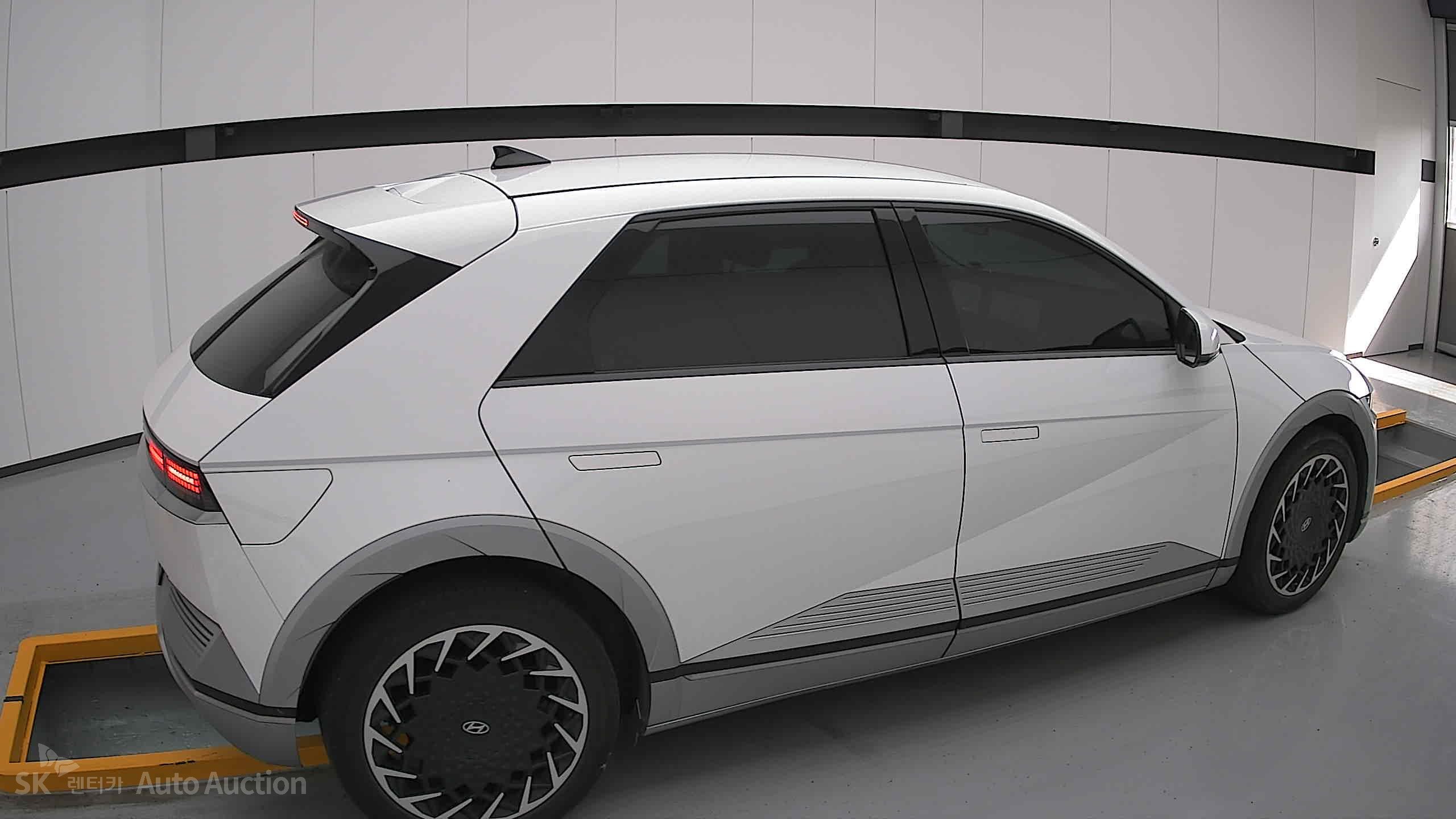 2022 - hyundai ioniq