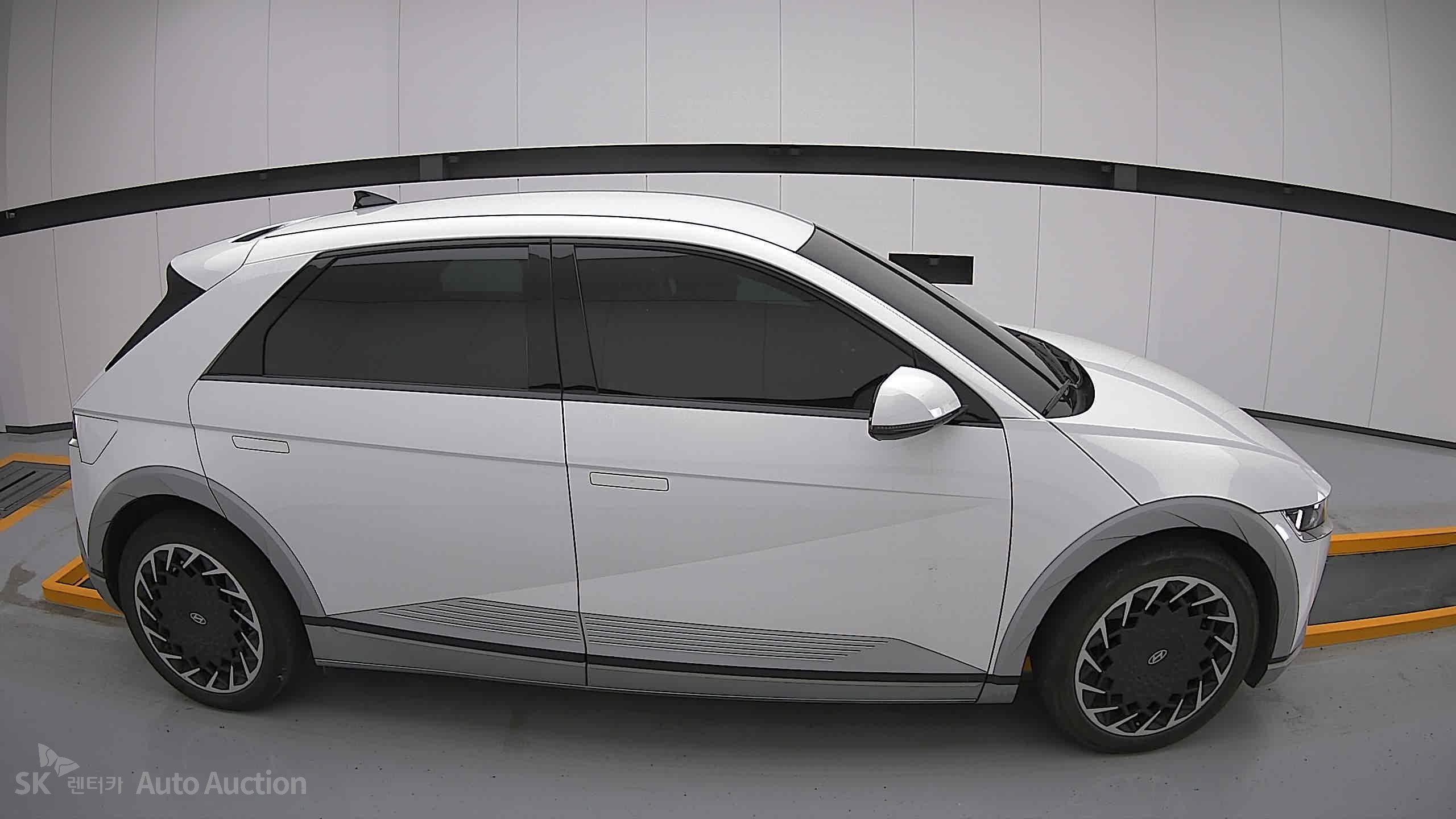 2022 - hyundai ioniq