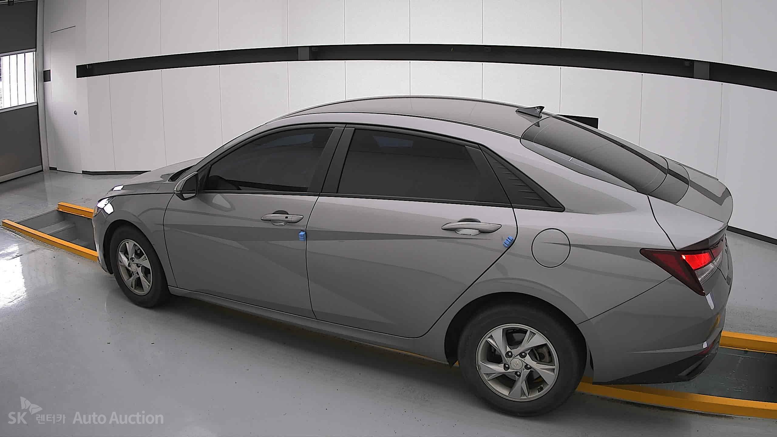 2021 - hyundai avante