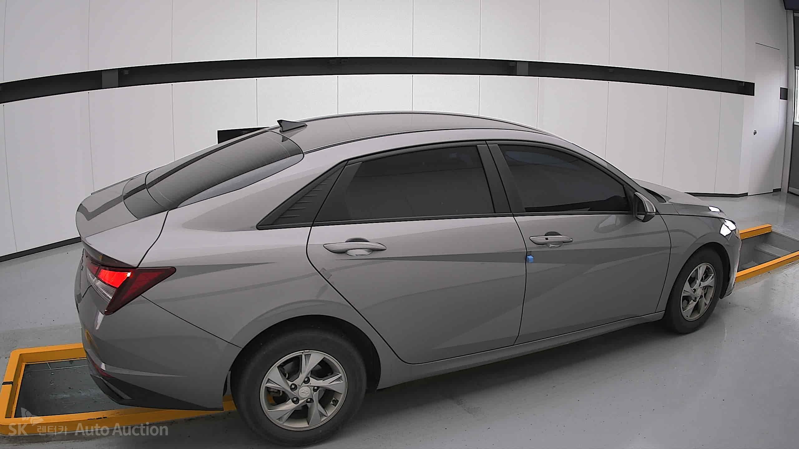 2021 - hyundai avante